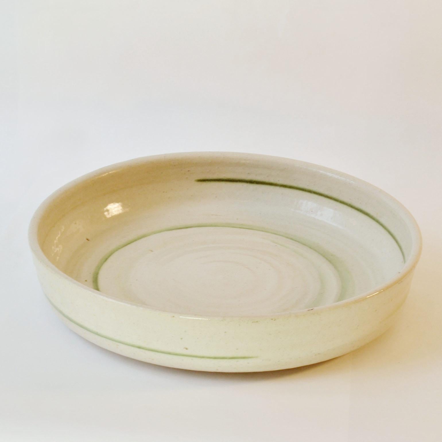 Large Studio Pottery Fruit bowl by Mobach 1980's In Excellent Condition For Sale In London, GB