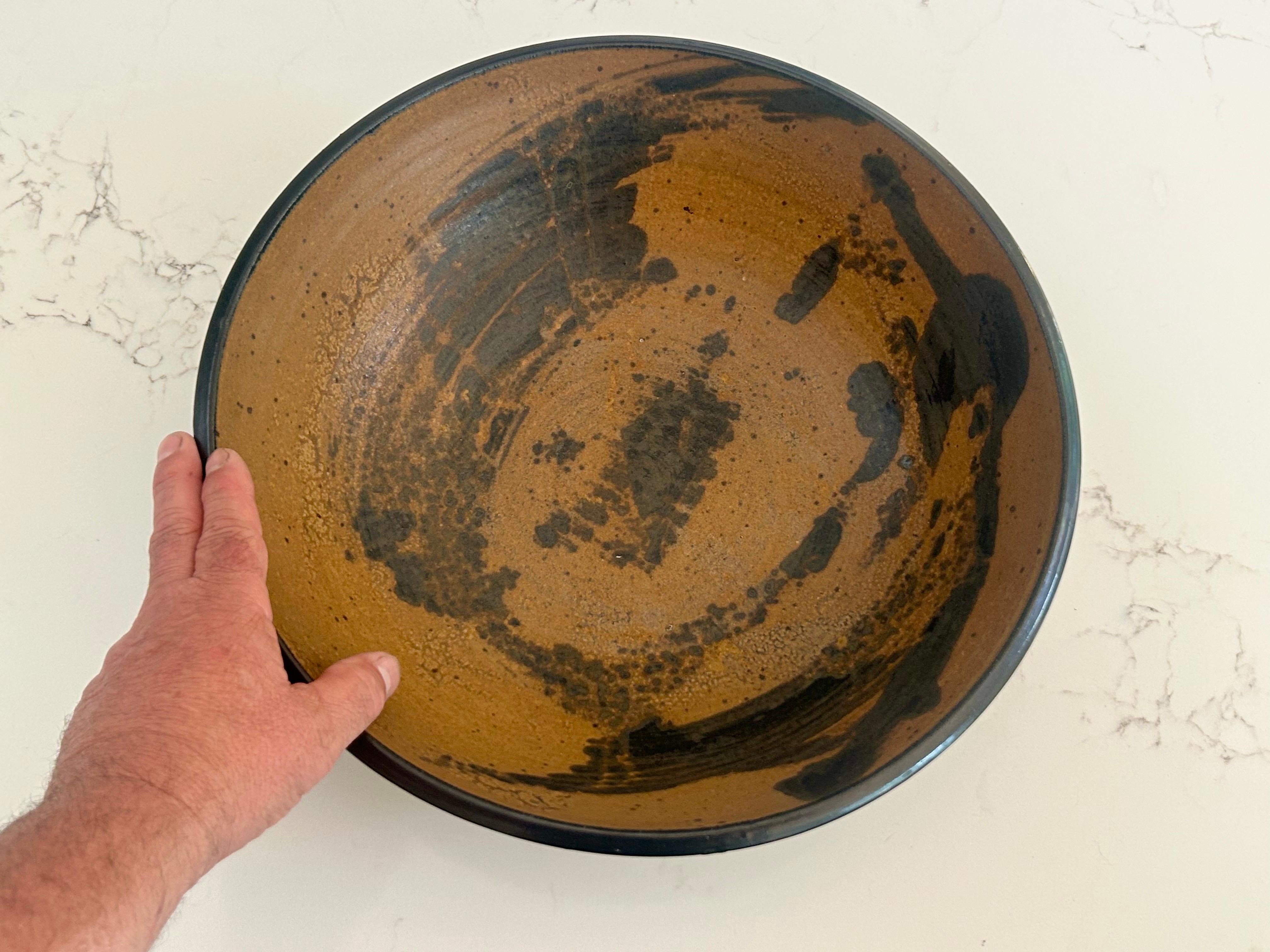 Große Studio-Steinzeugschüssel Toshiko Takaezu (Moderne der Mitte des Jahrhunderts) im Angebot