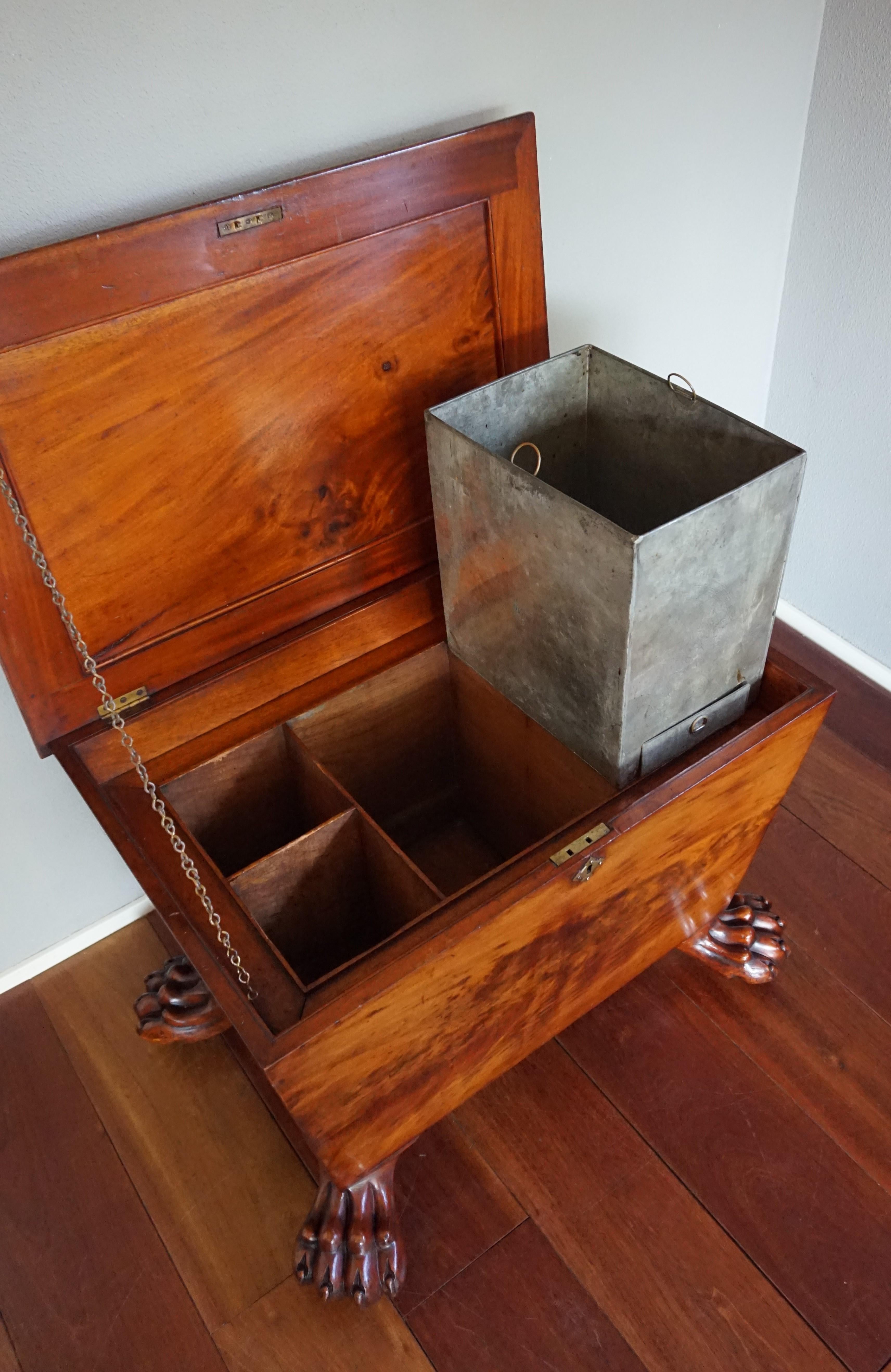 Large & Stunning Early 1800s Regency Sarcophagus Wine Cooler on Original Casters In Good Condition In Lisse, NL