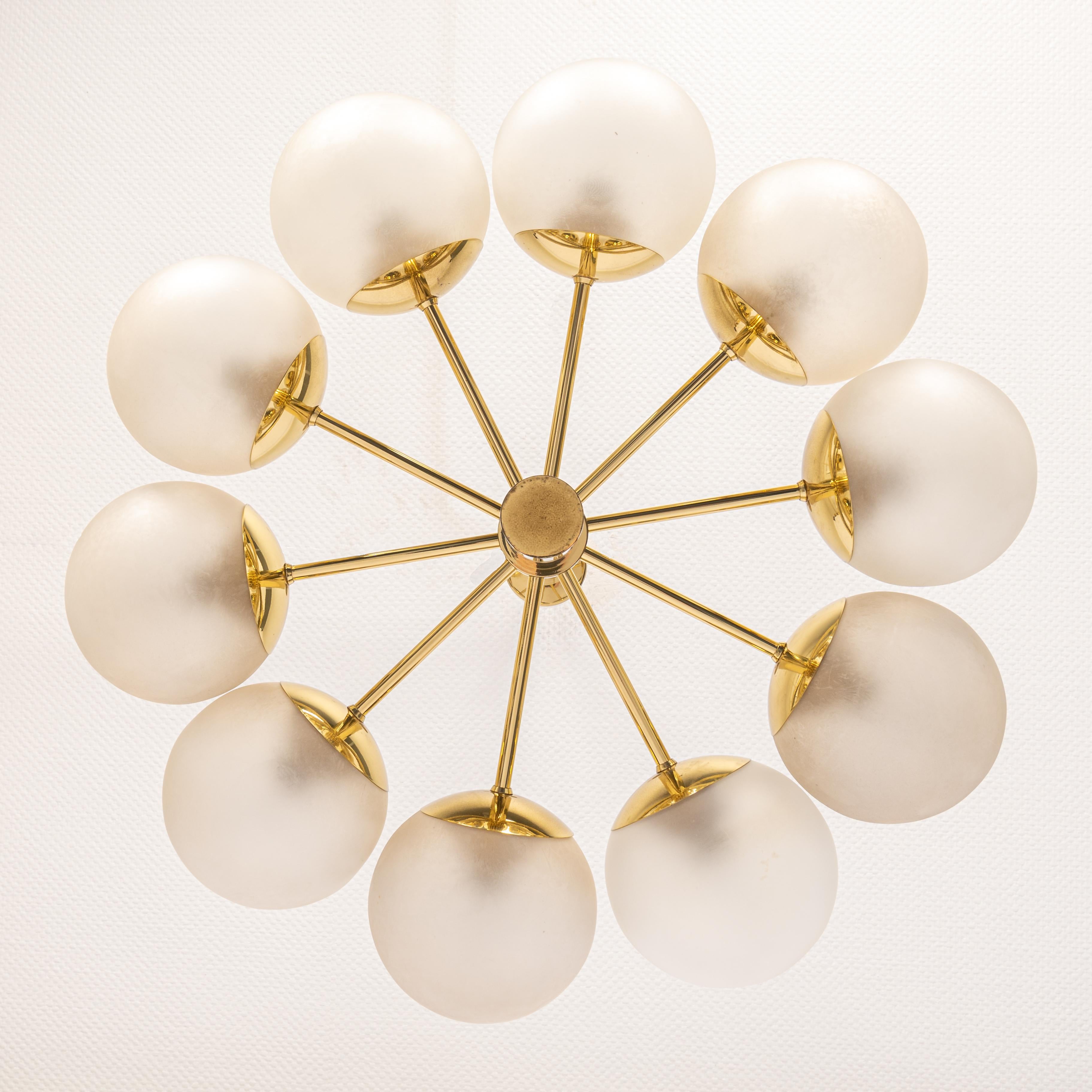 Allemand Superbe lustre Kaiser Sputnik à globes en verre, Allemagne, 1970 en vente