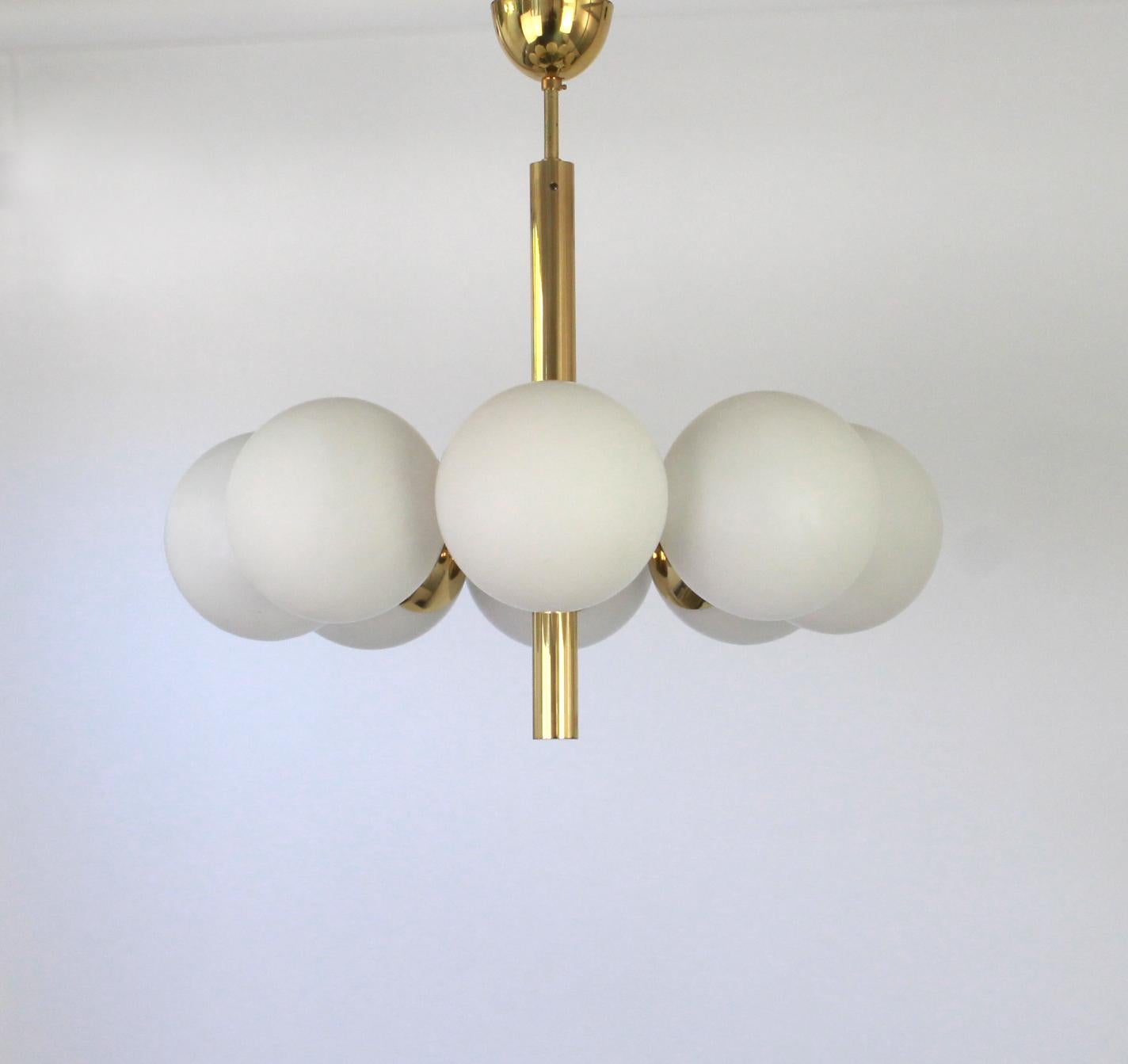 Large Stunning Kaiser Sputnik Opal Glass Globes Chandelier, Germany, 1970s In Good Condition In Aachen, NRW