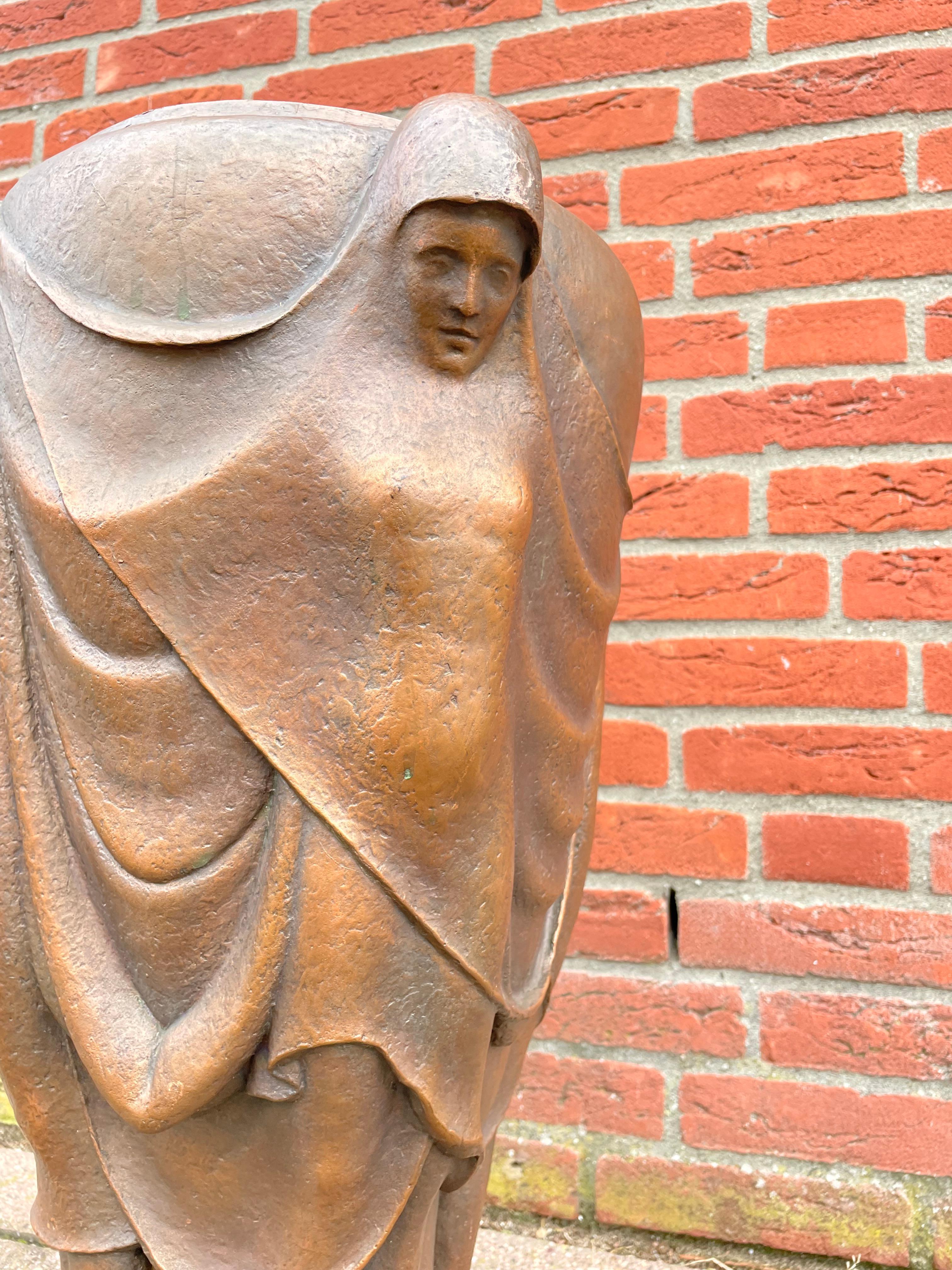 Bronzevase mit beeindruckendem Mid-Century-Modern-Kunstwerk Weibliche Skulpturen (20. Jahrhundert) im Angebot