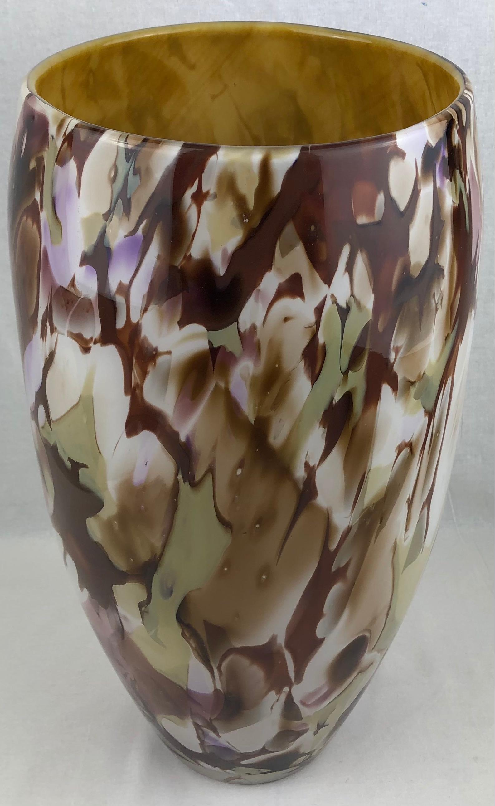 Large Stunning Multi-Colored Hand Blown Murano Art Glass Vase In Good Condition In Miami, FL