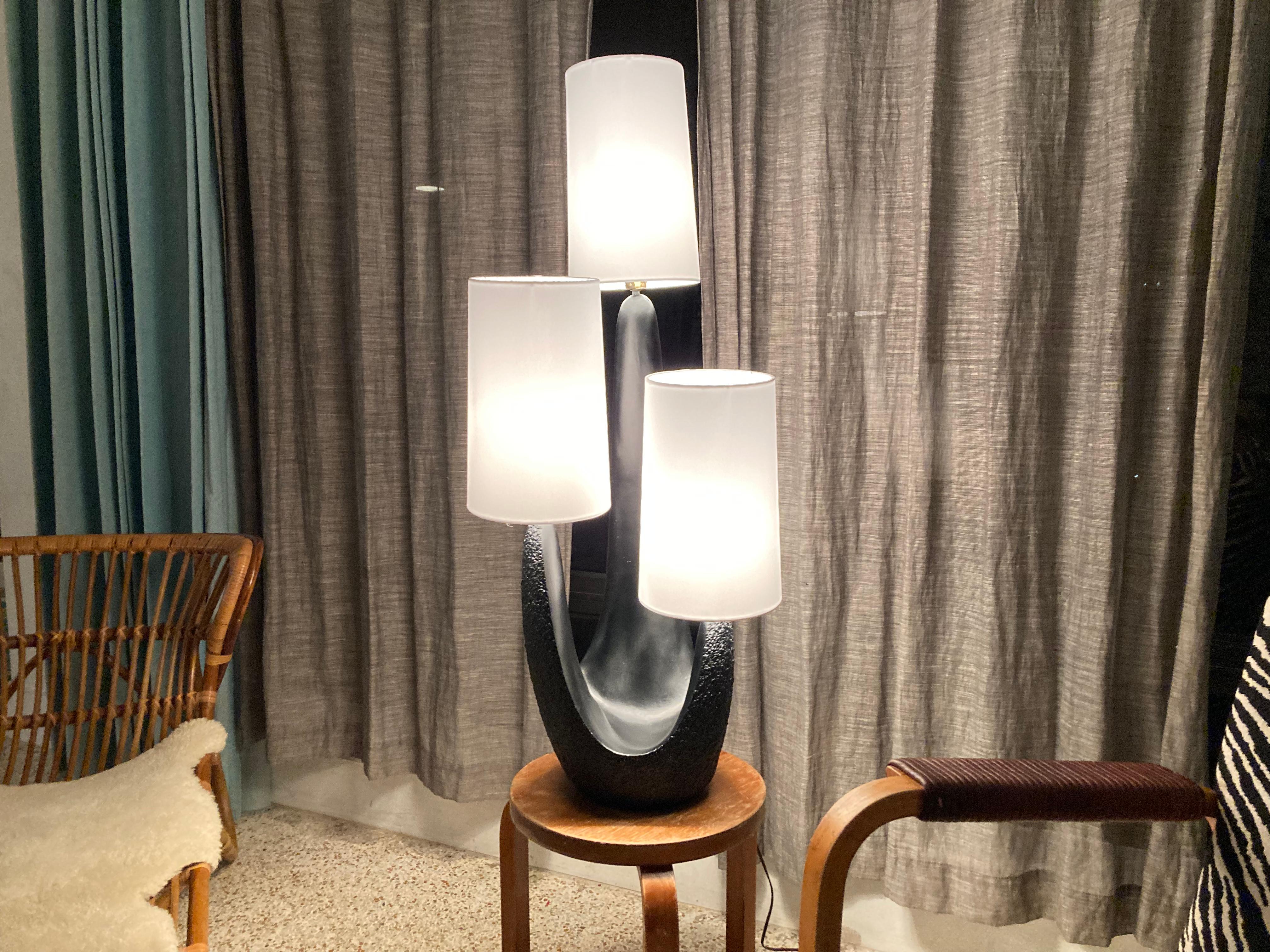 Large Stunning Organic 1950s Table Lamp by Plasto, USA In Good Condition In Miami, FL