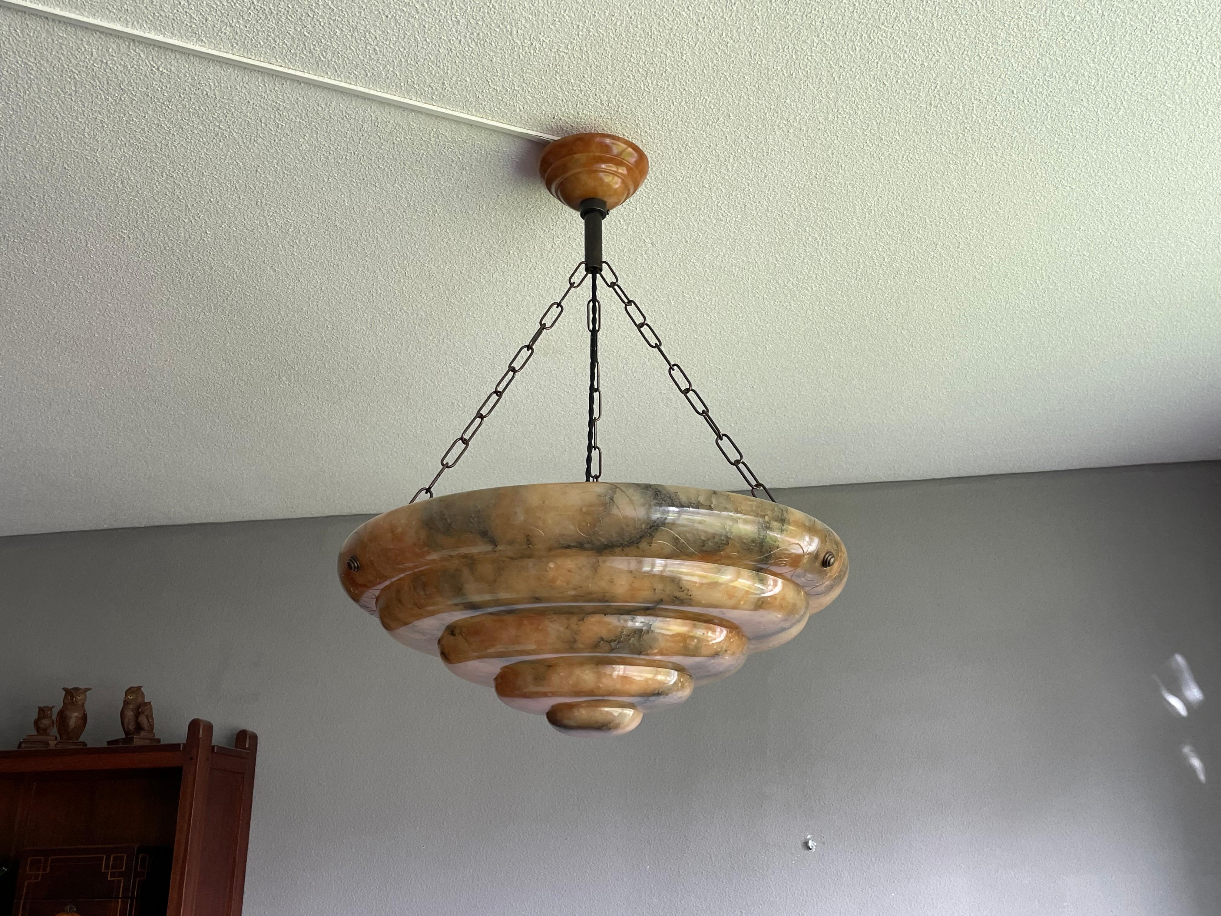 Large & Stunningly Layered Art Deco Alabaster Pendant Chandelier, Amazing Colors In Excellent Condition For Sale In Lisse, NL
