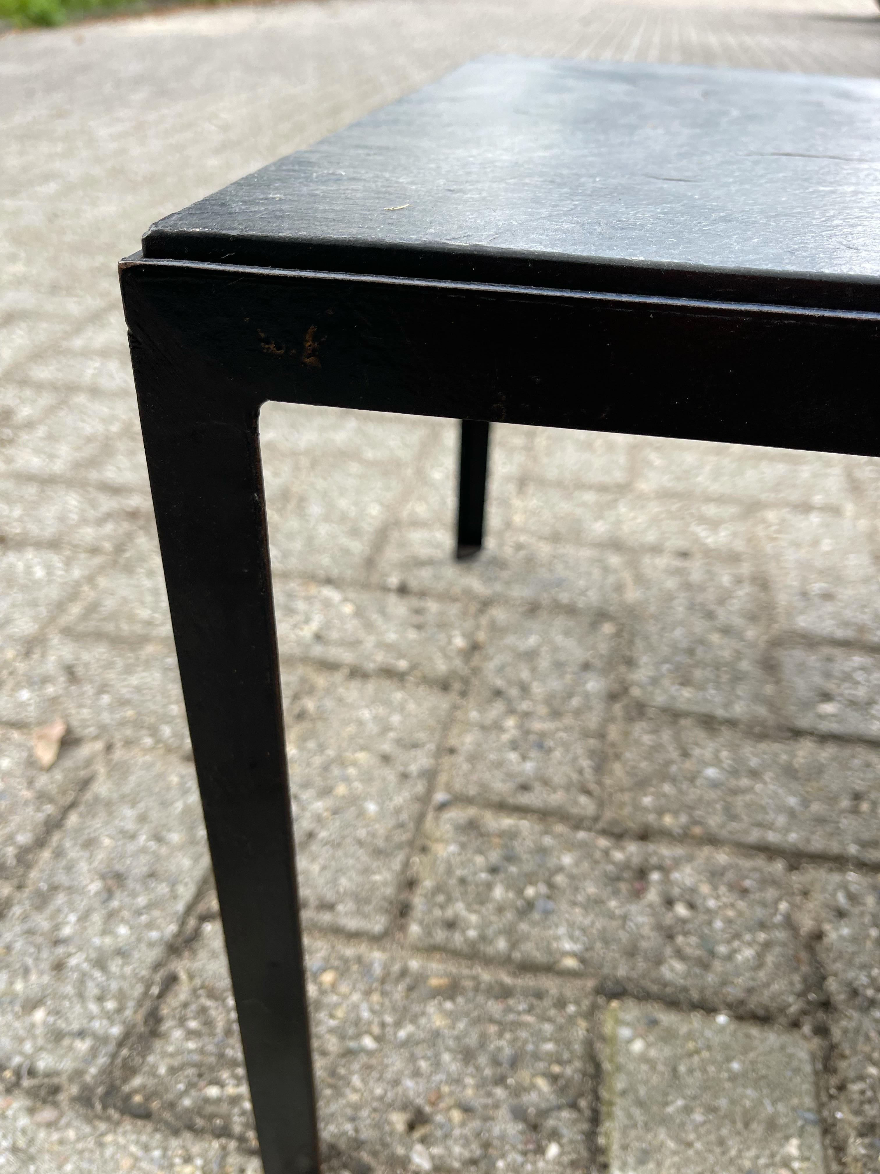 Large & Stylish Minimalist Coffee Table w. Stunning Black Slate Top & Iron Base For Sale 3