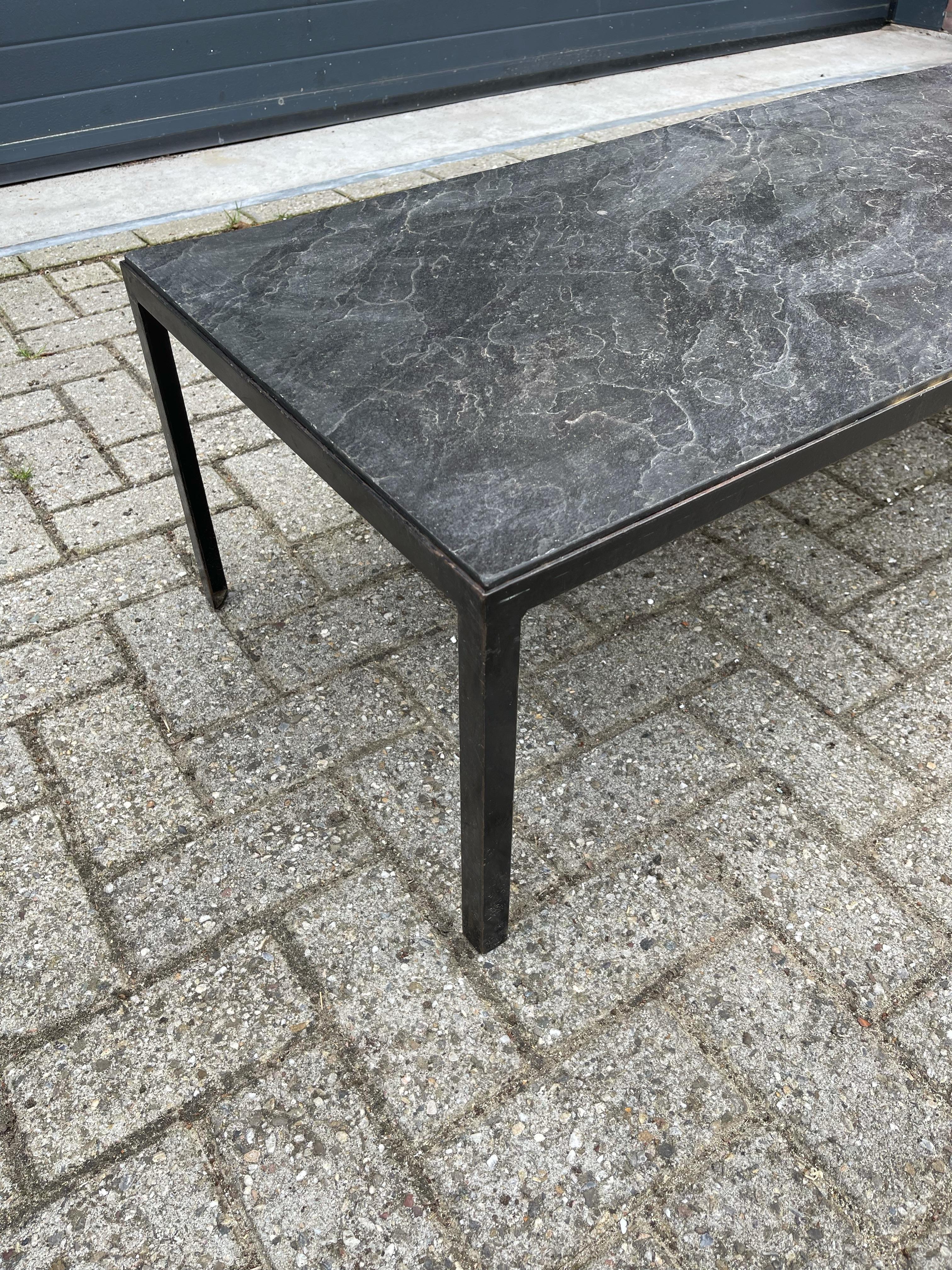 Mid-Century Modern Large & Stylish Minimalist Coffee Table w. Stunning Black Slate Top & Iron Base For Sale