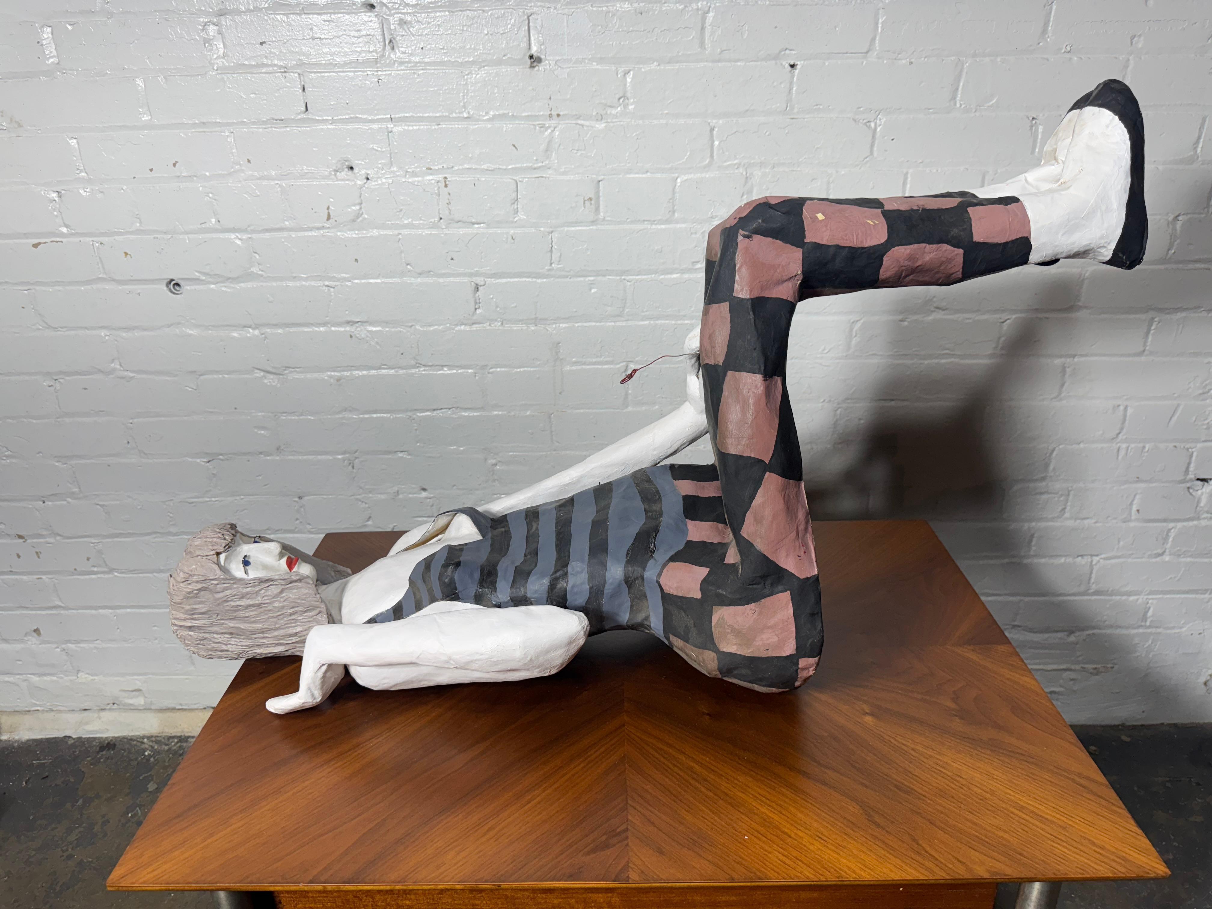 Artisanat Grande sculpture en papier mâché stylisée 