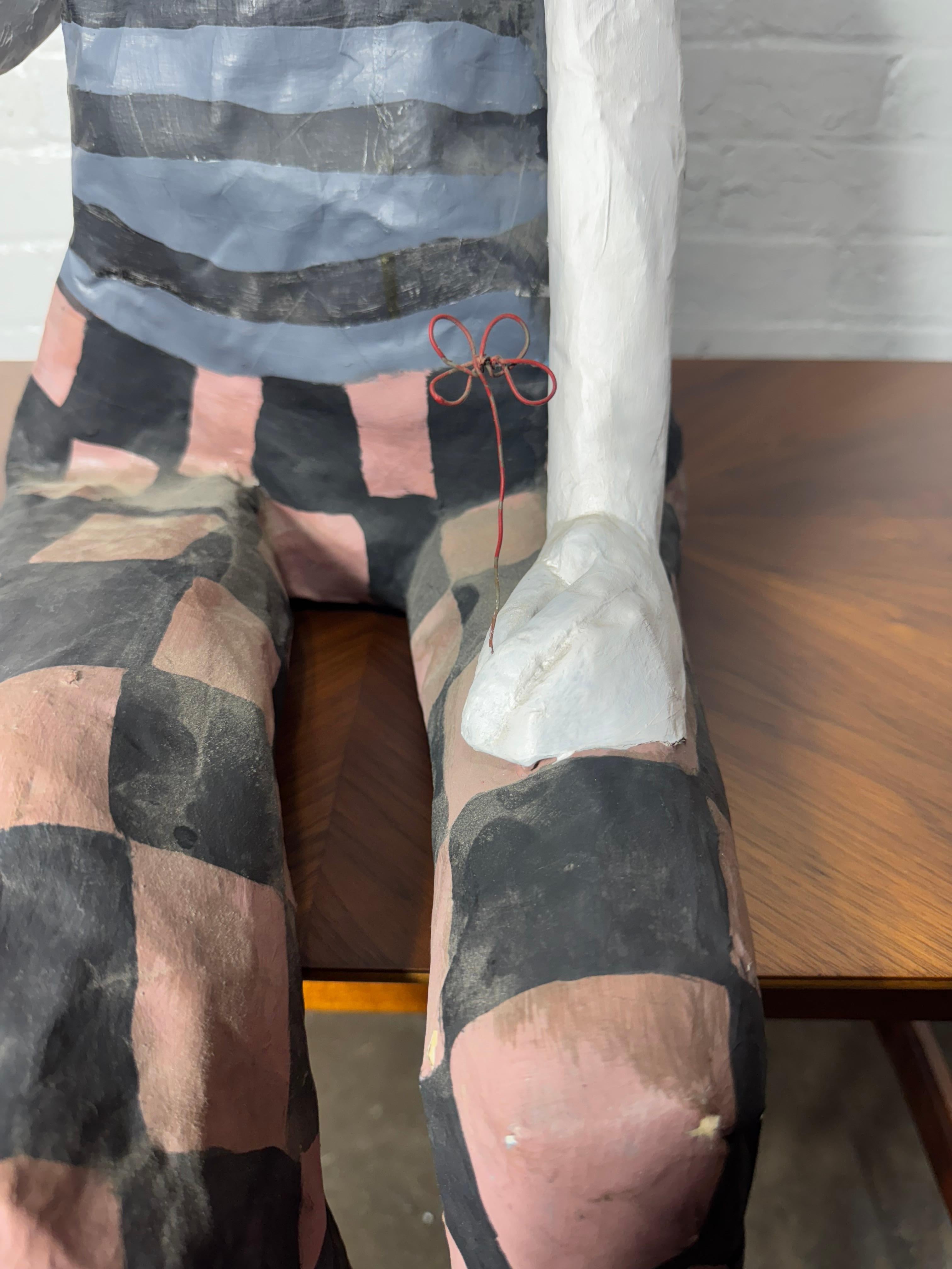 Papier Grande sculpture en papier mâché stylisée 