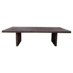 Mesa Grande de Madera de Suar  Detalles tallados a mano, acabado espresso, orgánico moderno