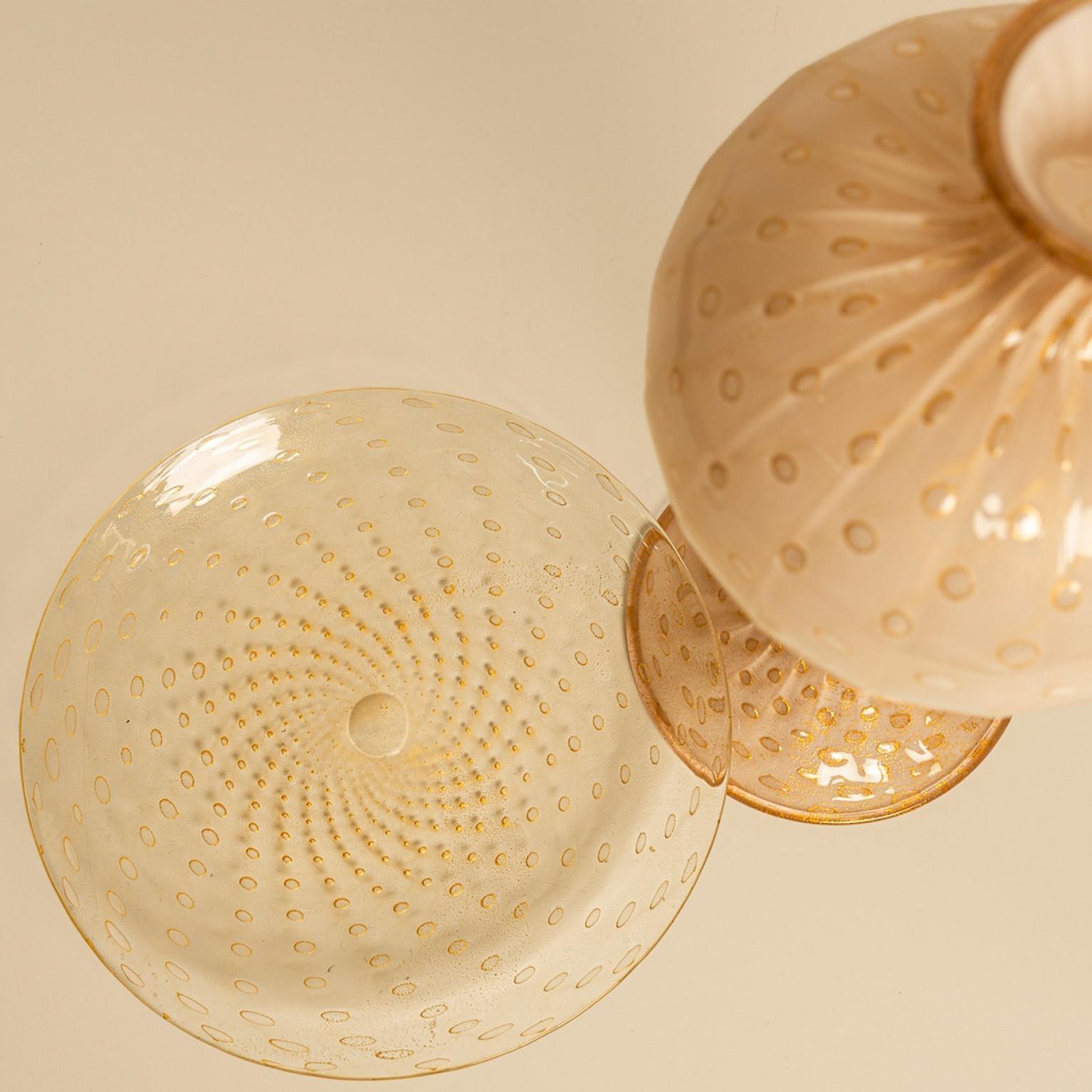 Gran Jarrón y Plato con Pie de Crema Rosa Sumergido-Balloton, Murano en venta 3