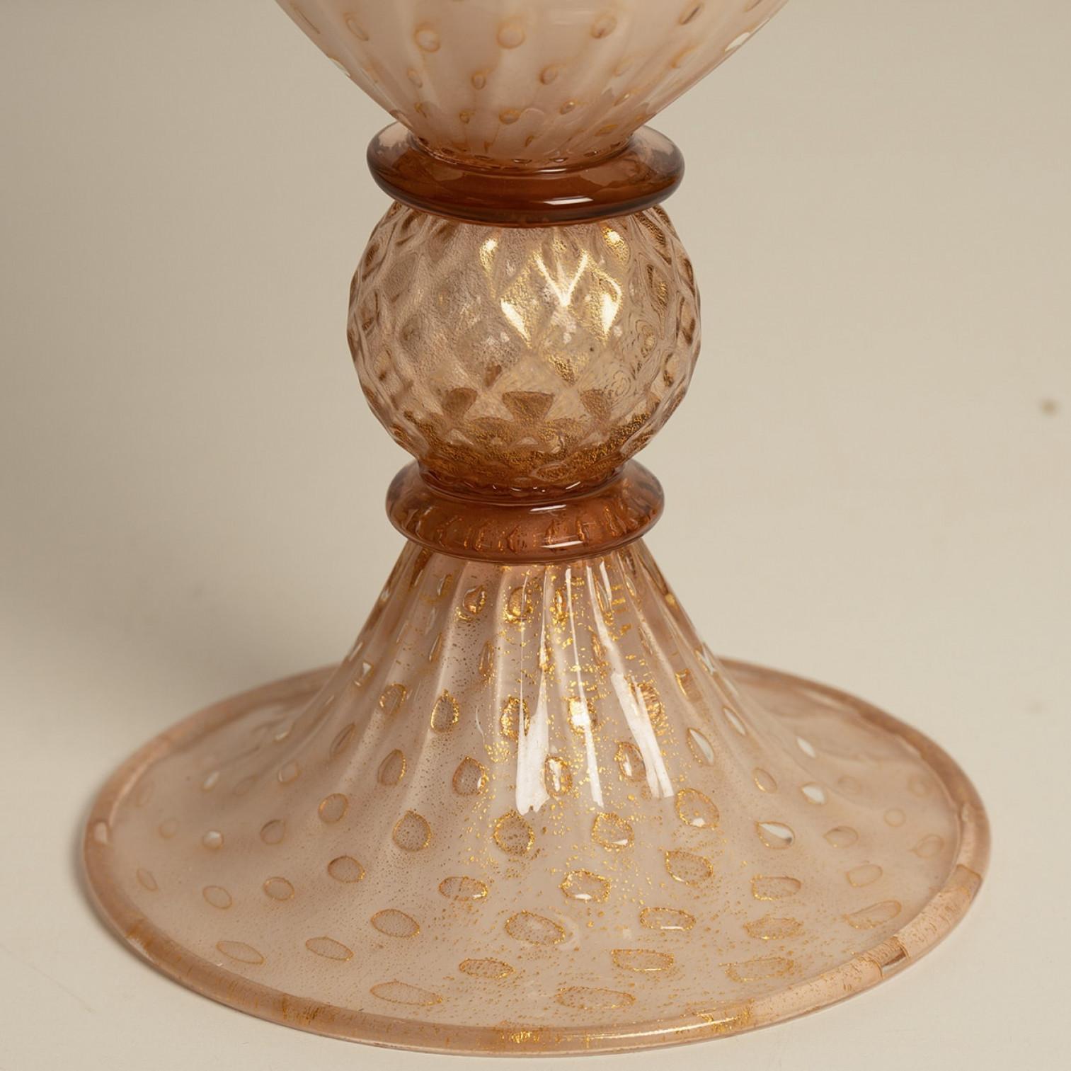 Gran Jarrón y Plato con Pie de Crema Rosa Sumergido-Balloton, Murano Italiano en venta