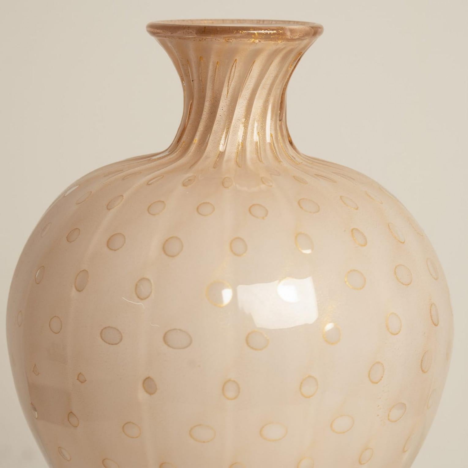 Gran Jarrón y Plato con Pie de Crema Rosa Sumergido-Balloton, Murano Otro en venta