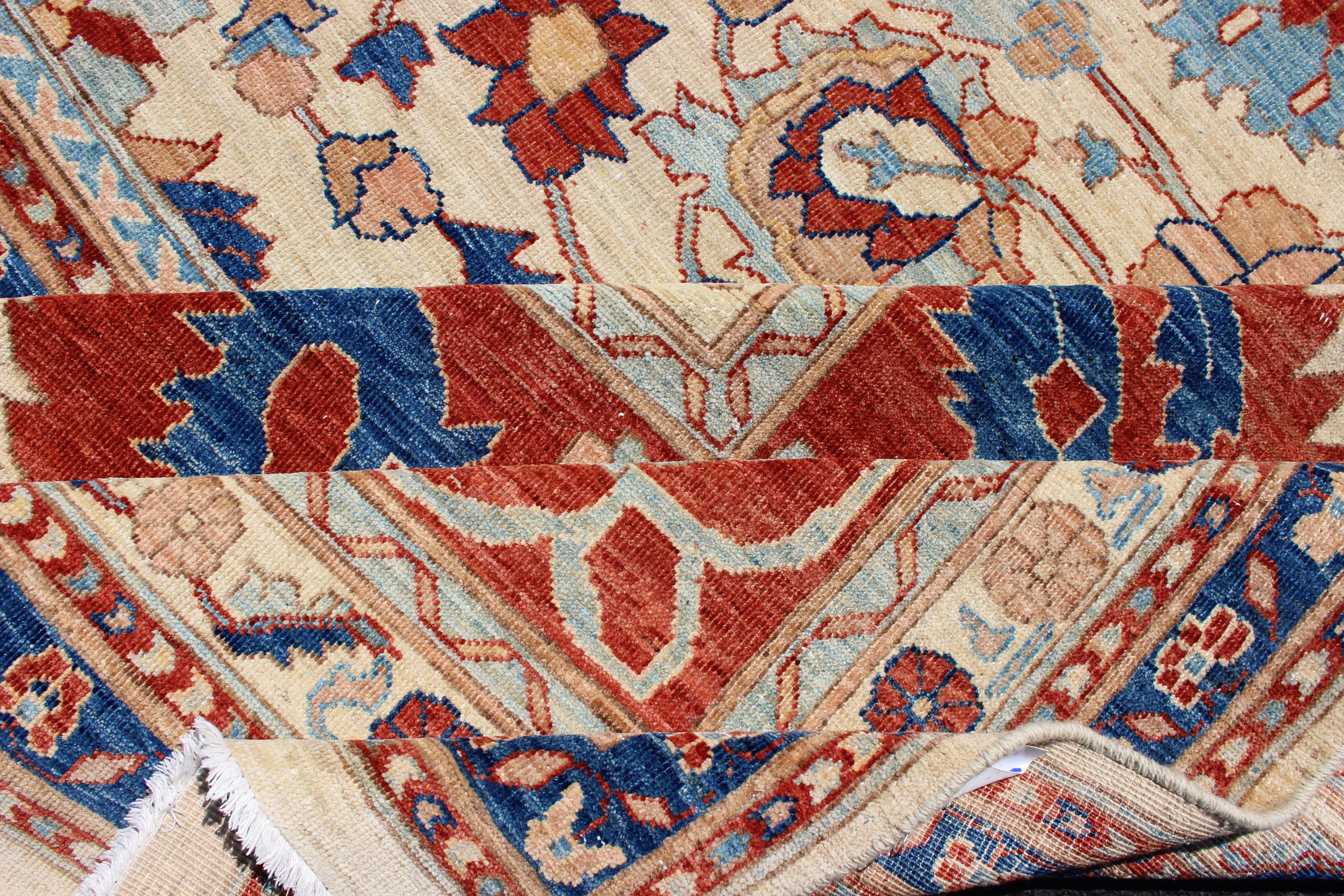 Großer Sultanabad Design-Teppich in Elfenbein mit Himmelblau und Ziegelrot 17'4 x 24'3 im Angebot 6