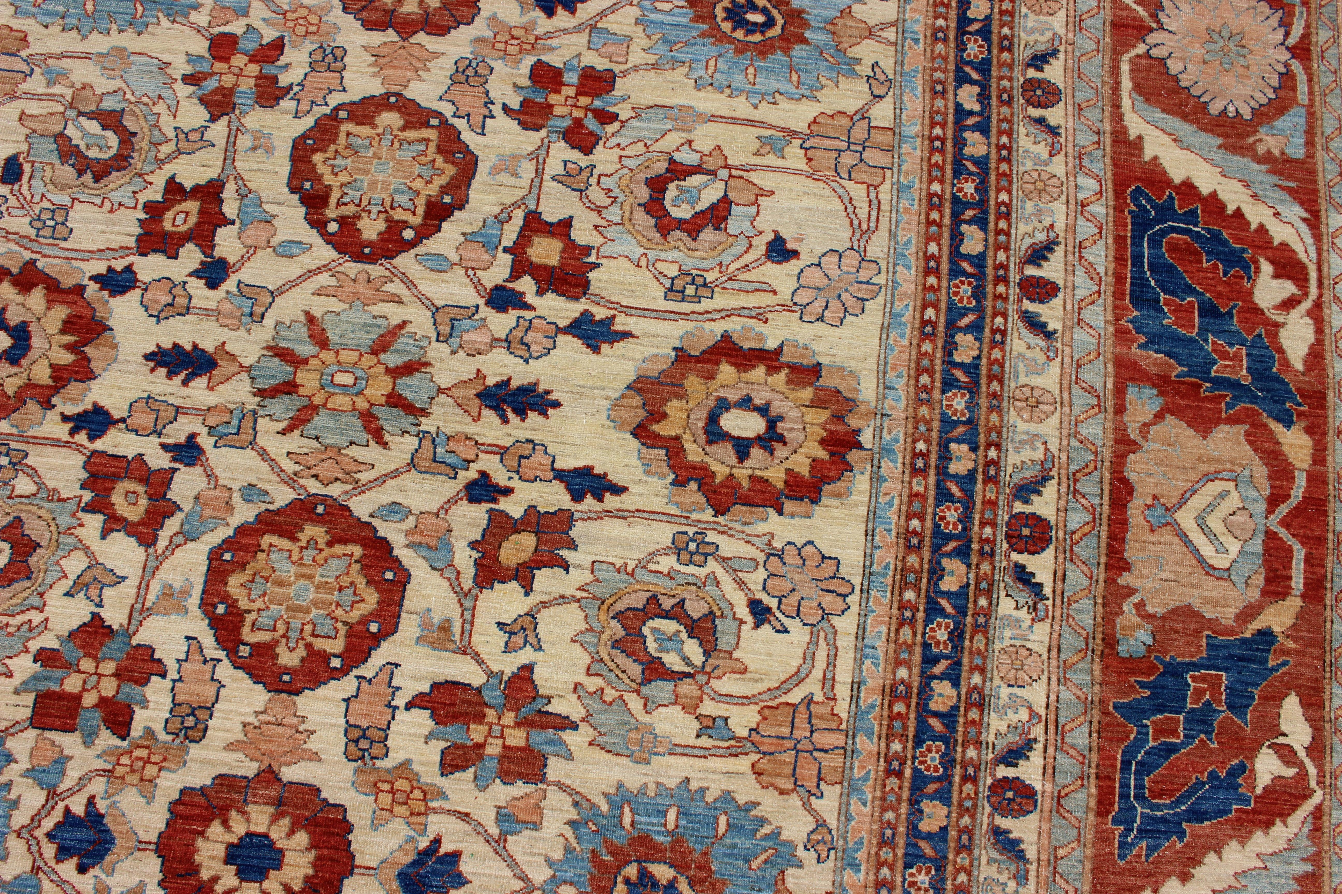 Großer Sultanabad Design-Teppich in Elfenbein mit Himmelblau und Ziegelrot 17'4 x 24'3 (Wolle) im Angebot