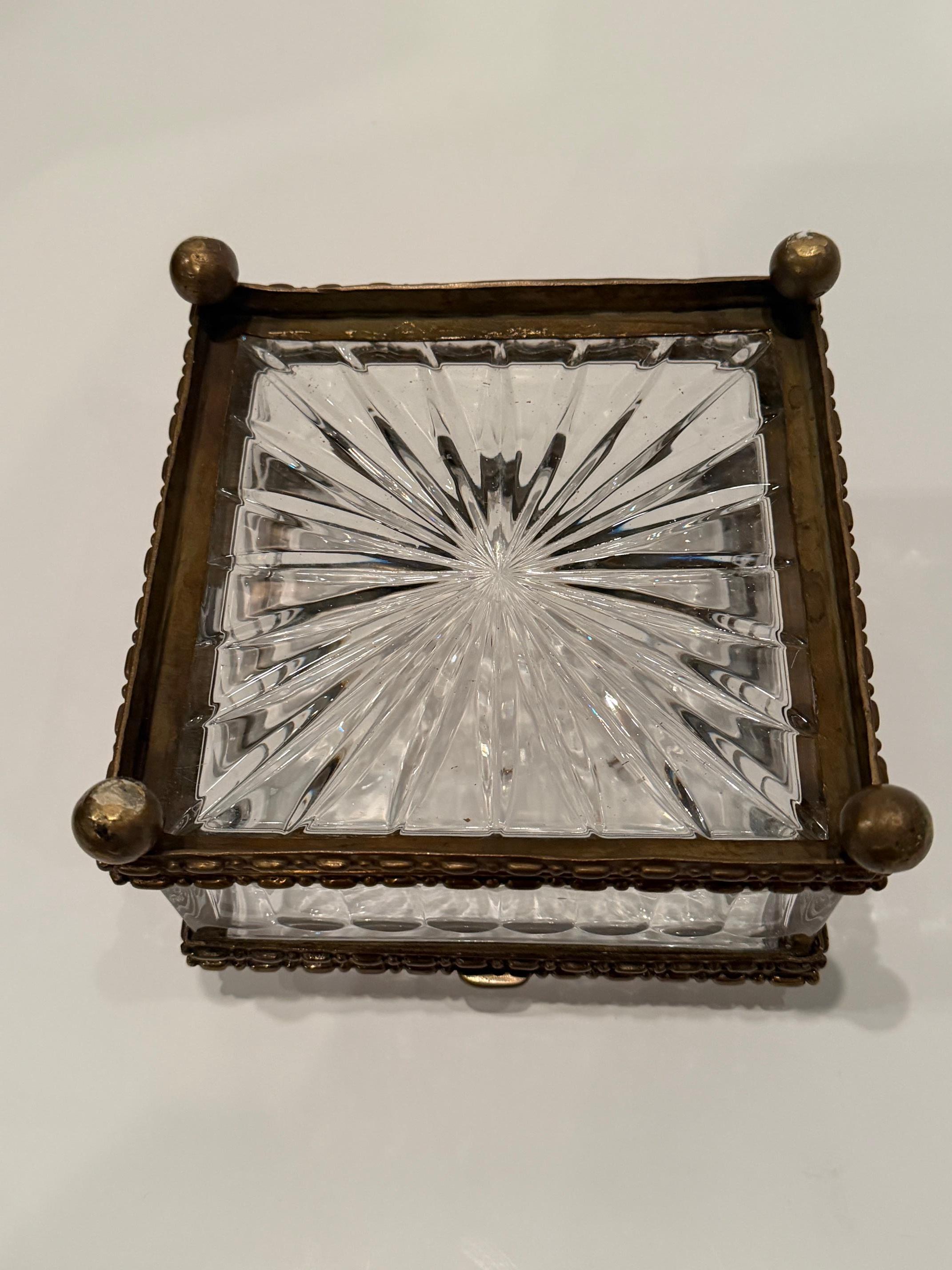 Large Sumptuous Baccarat Style Cut Crystal Box en vente 2