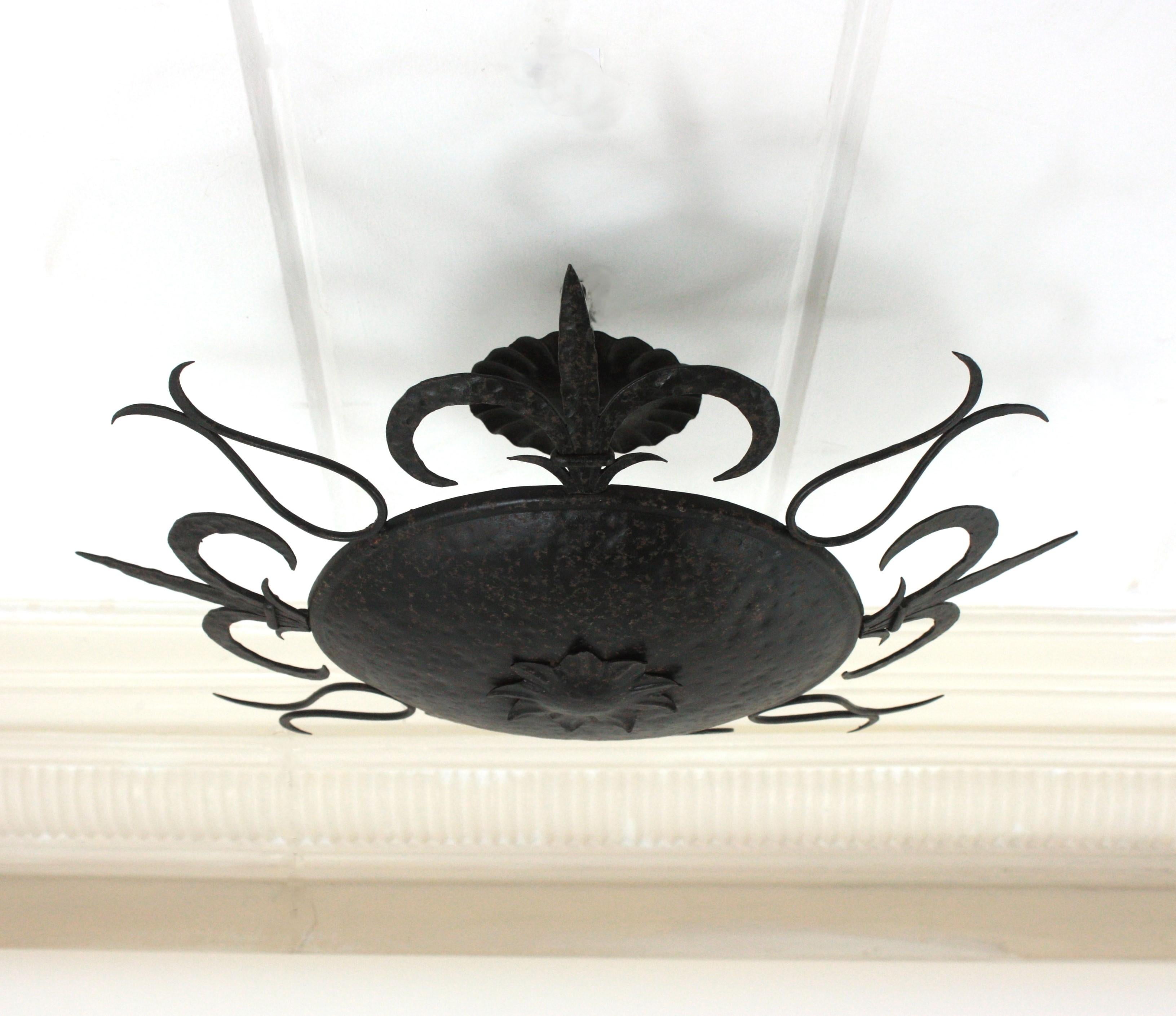 Large Sunburst Ceiling Light Fixture in Wrought Iron, Fleur de Lys Motifs, 1940s For Sale 9