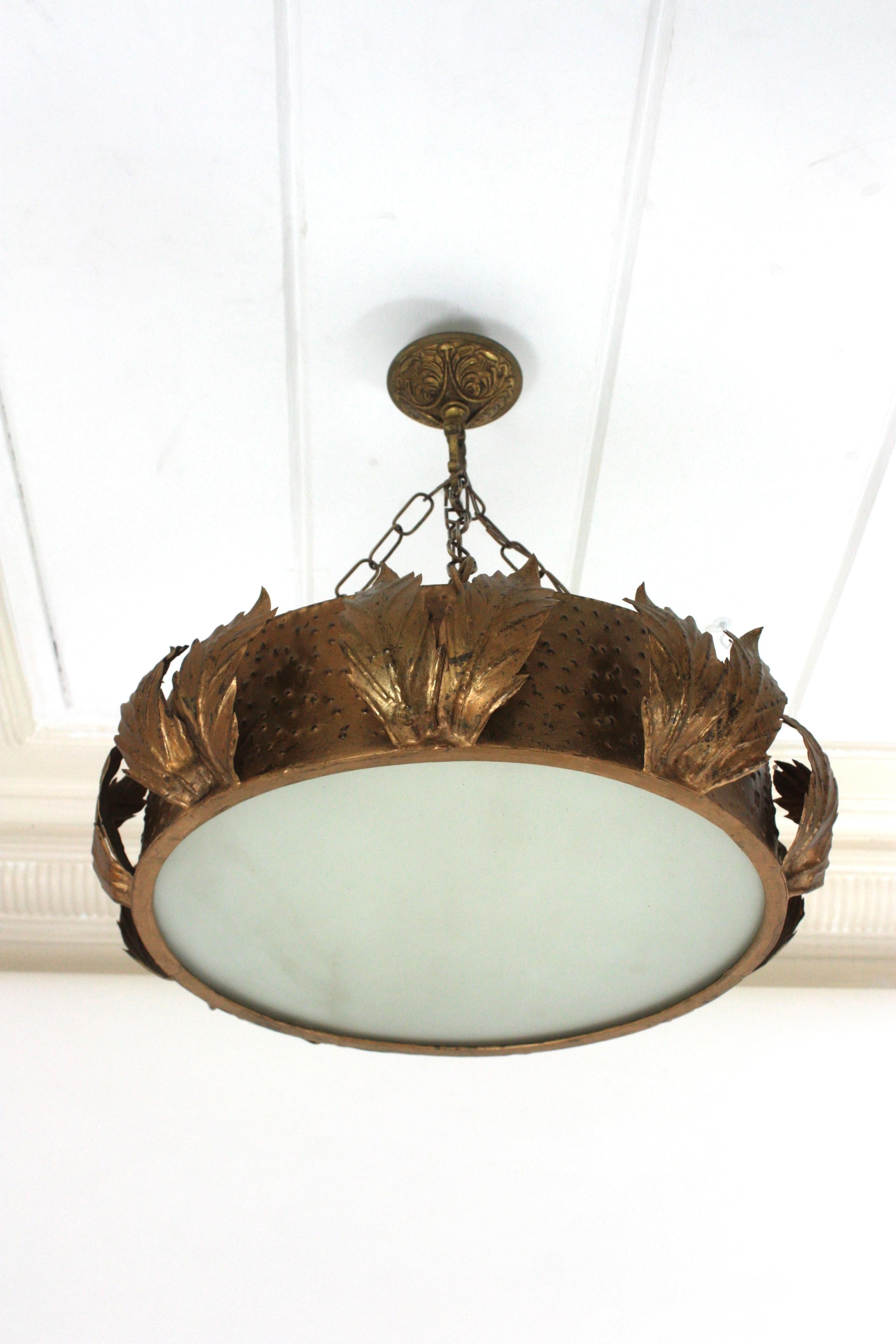 Large Sunburst Crown Chandelier Flush Mount with Leaves Detail, Gilt Metal In Good Condition For Sale In Barcelona, ES