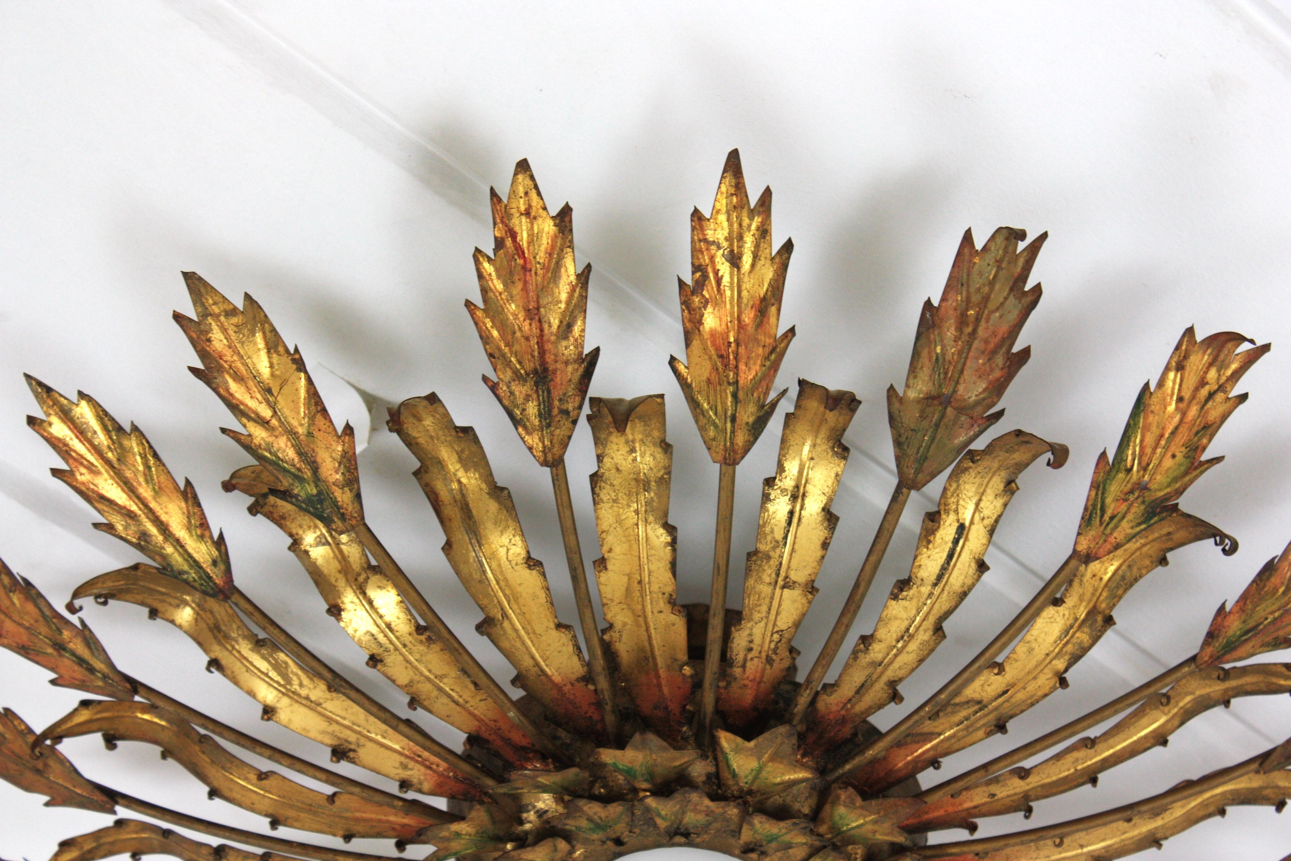 Gran aplique de sol con diseño de hojas en hierro dorado, 1950 en venta 7