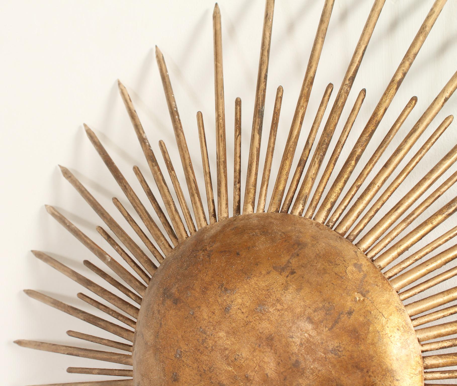Große Sunburst Wand- oder Deckenlampe aus den 1940er Jahren, Frankreich (Geschmiedet) im Angebot