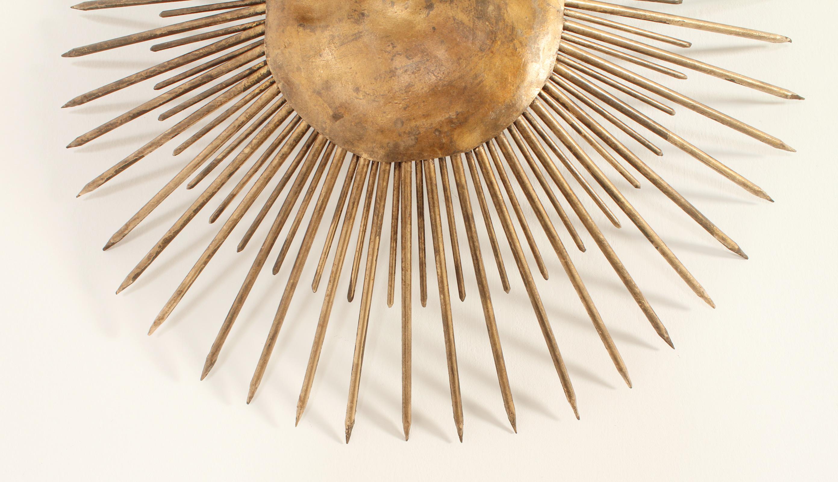 Große Sunburst Wand- oder Deckenlampe aus den 1940er Jahren, Frankreich im Zustand „Gut“ im Angebot in Barcelona, ES