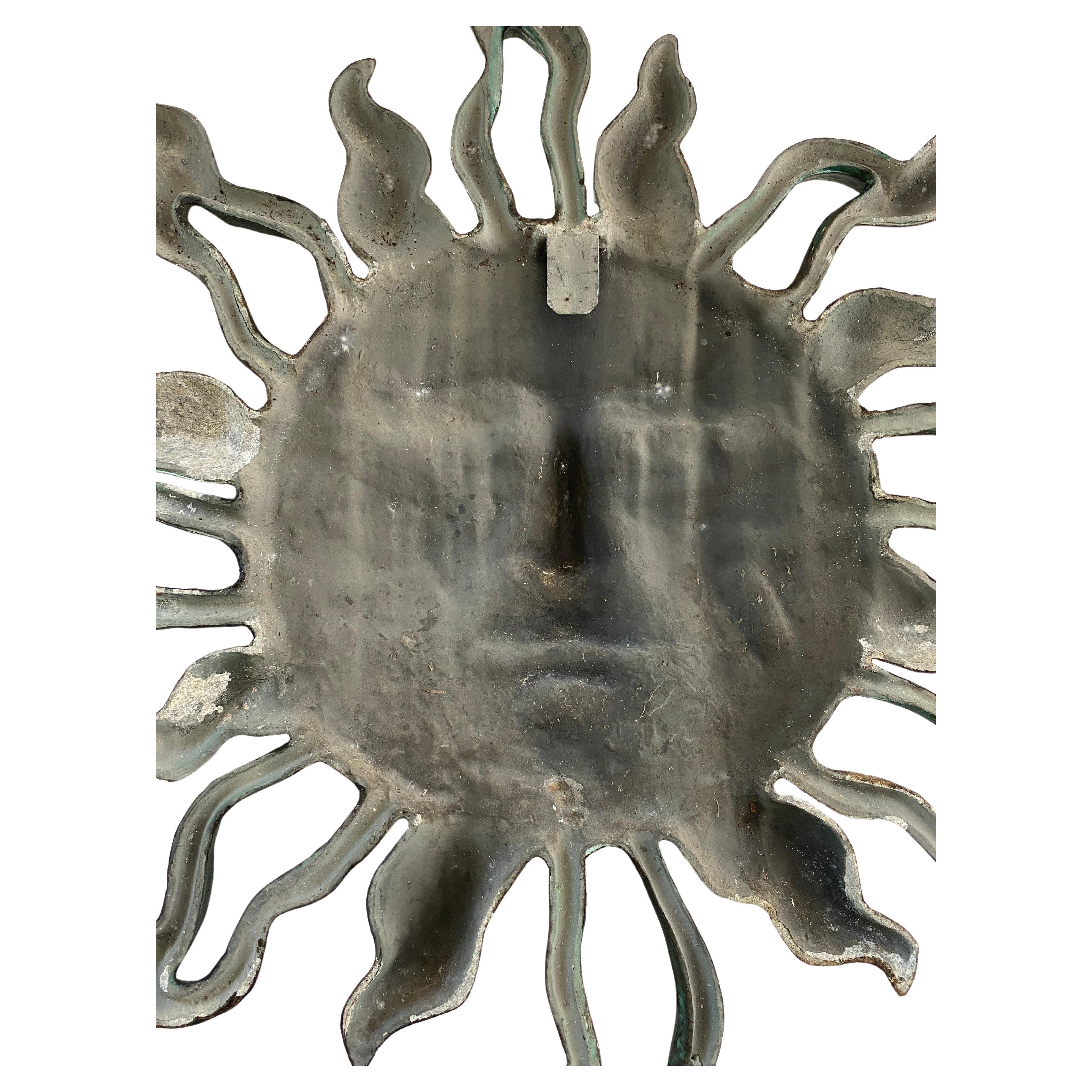 Large Sunburst Wall Sculpture, Garden or Patio Architectural Element (amerikanisch) im Angebot