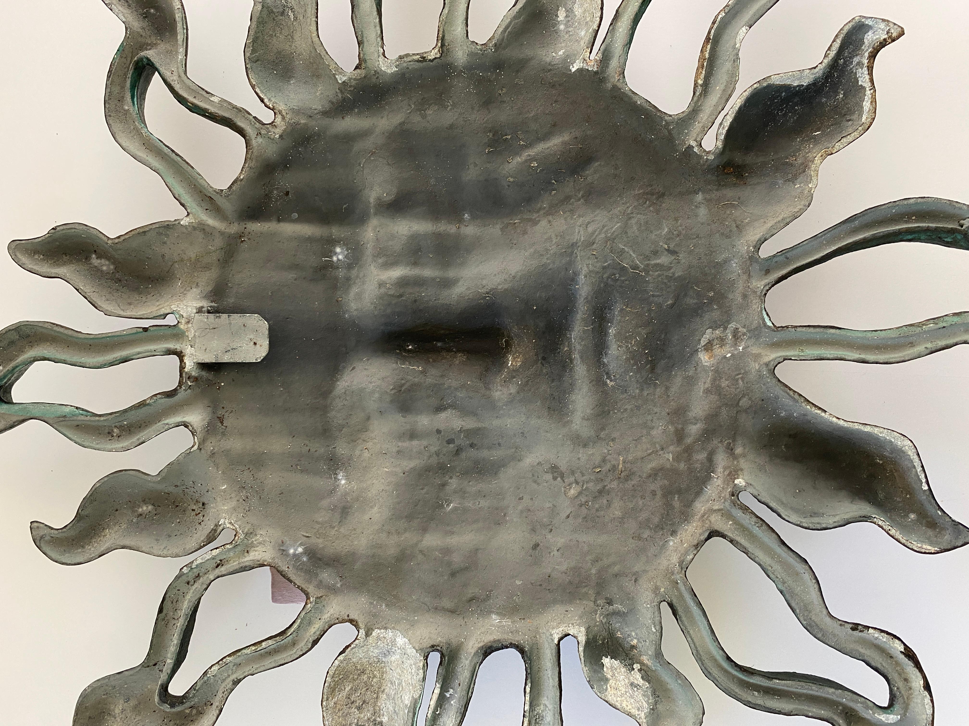 Large Sunburst Wall Sculpture, Garden or Patio Architectural Element (Gemalt) im Angebot