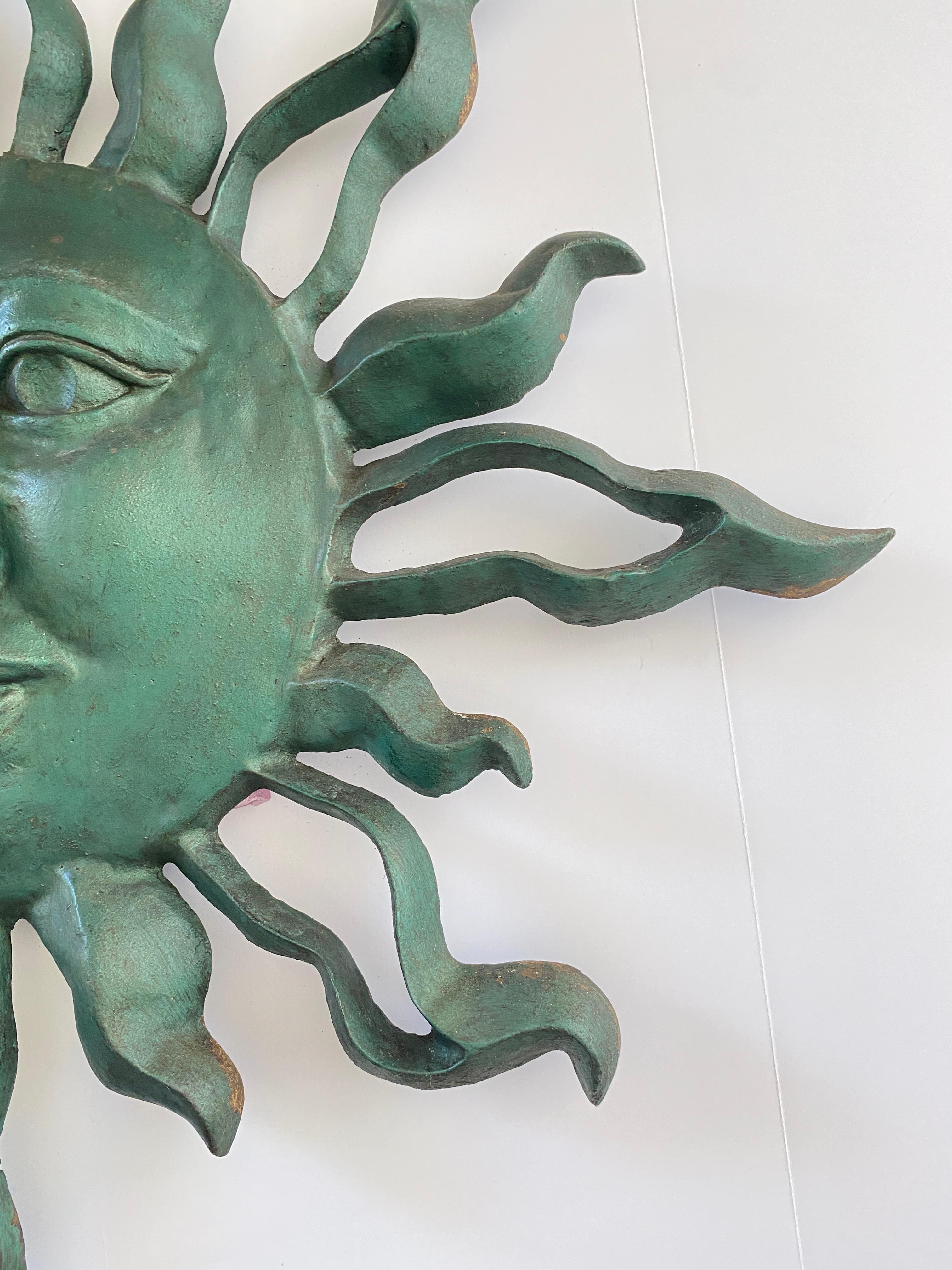 Large Sunburst Wall Sculpture, Garden or Patio Architectural Element (20. Jahrhundert) im Angebot