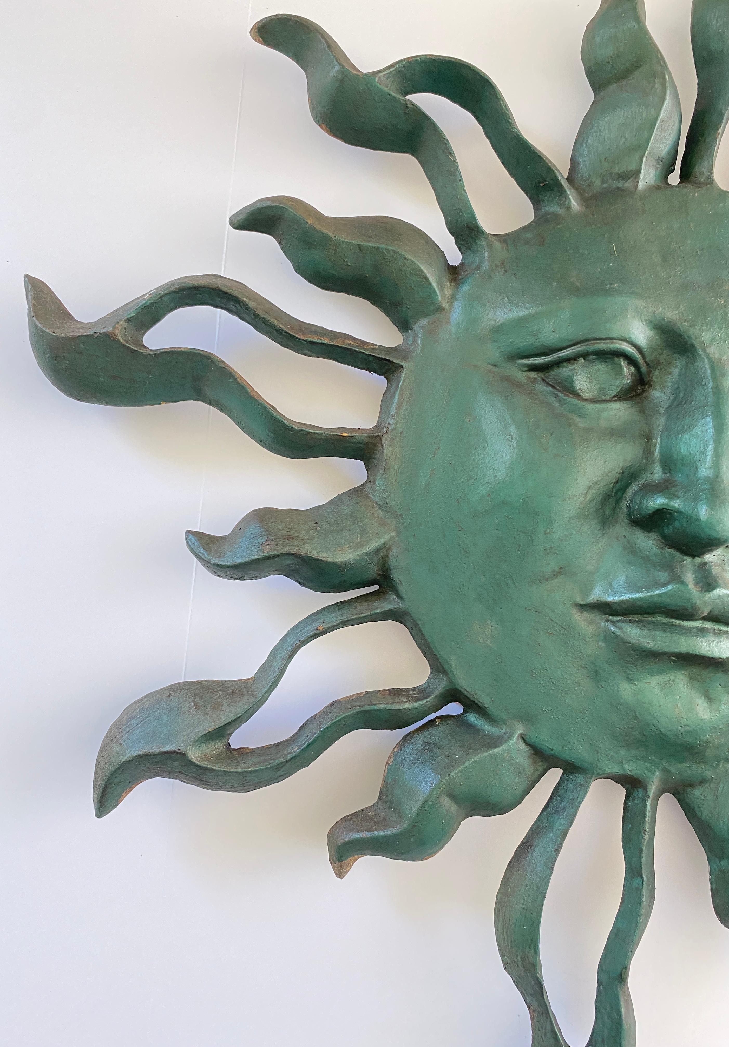 Large Sunburst Wall Sculpture, Garden or Patio Architectural Element (Aluminium) im Angebot