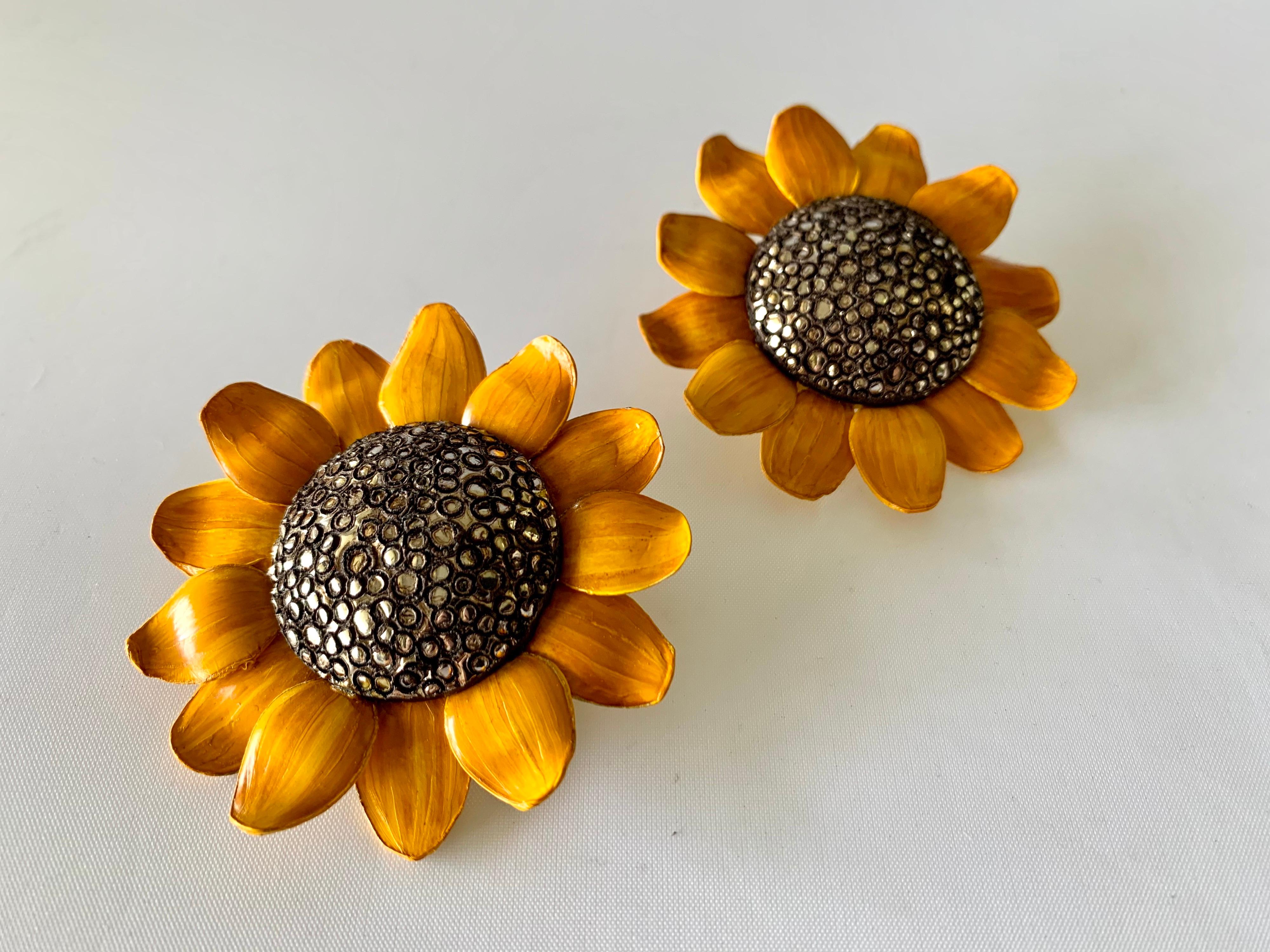 Große Sonnenblume Statement-Ohrringe  Damen im Angebot