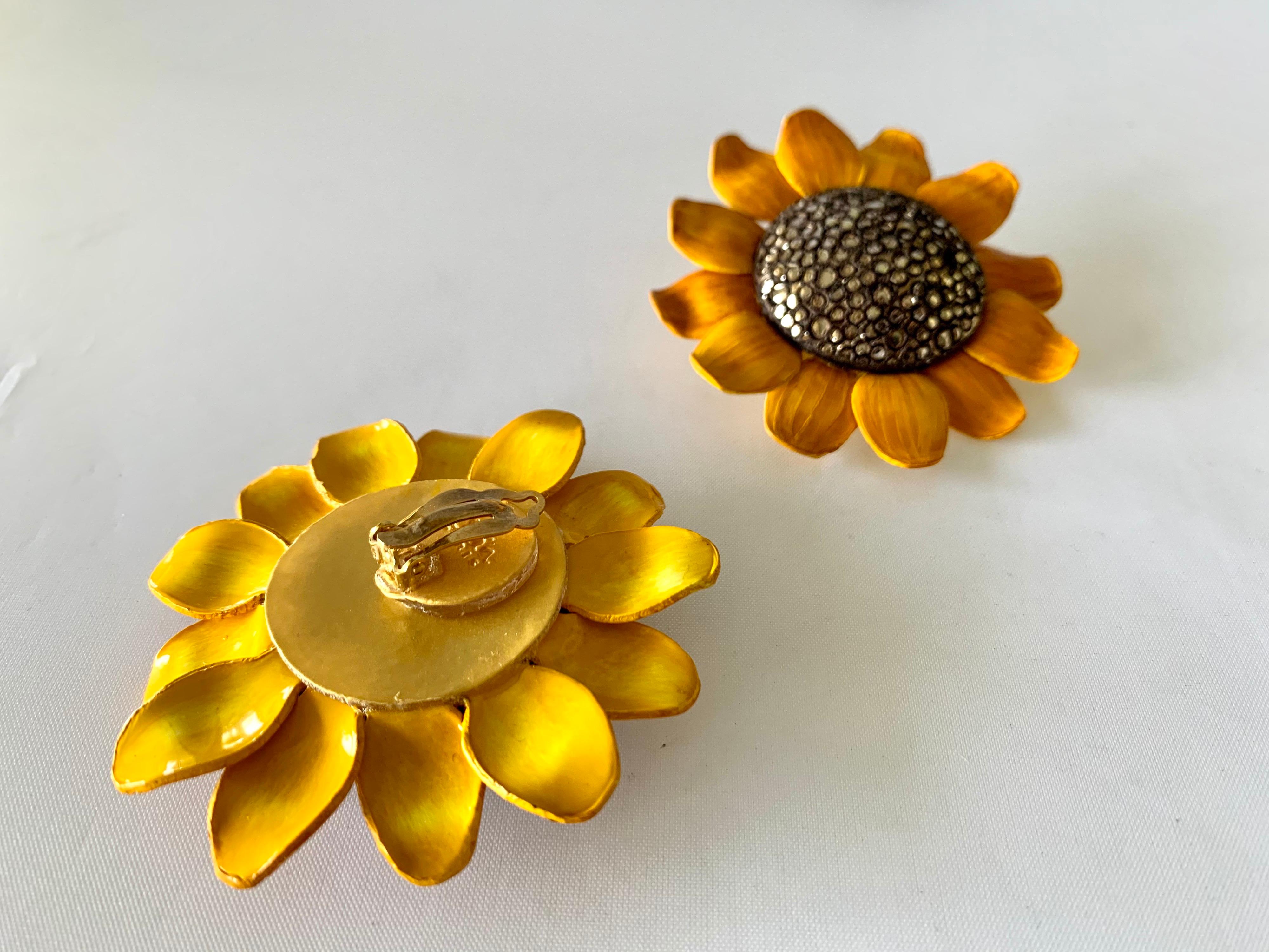 Large Sunflower Statement Earrings  In New Condition For Sale In Palm Springs, CA