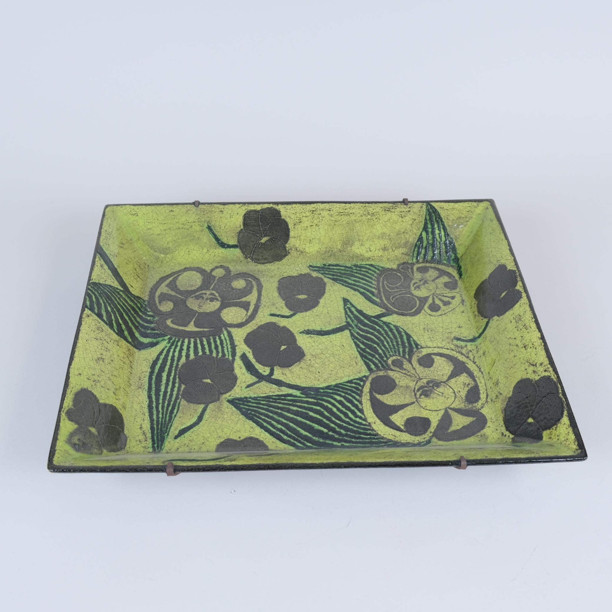 Scandinavo moderno Grande rilievo da parete Surreal Green Garden Birger Kaipiainen Faience Rörstrand 1950s in vendita