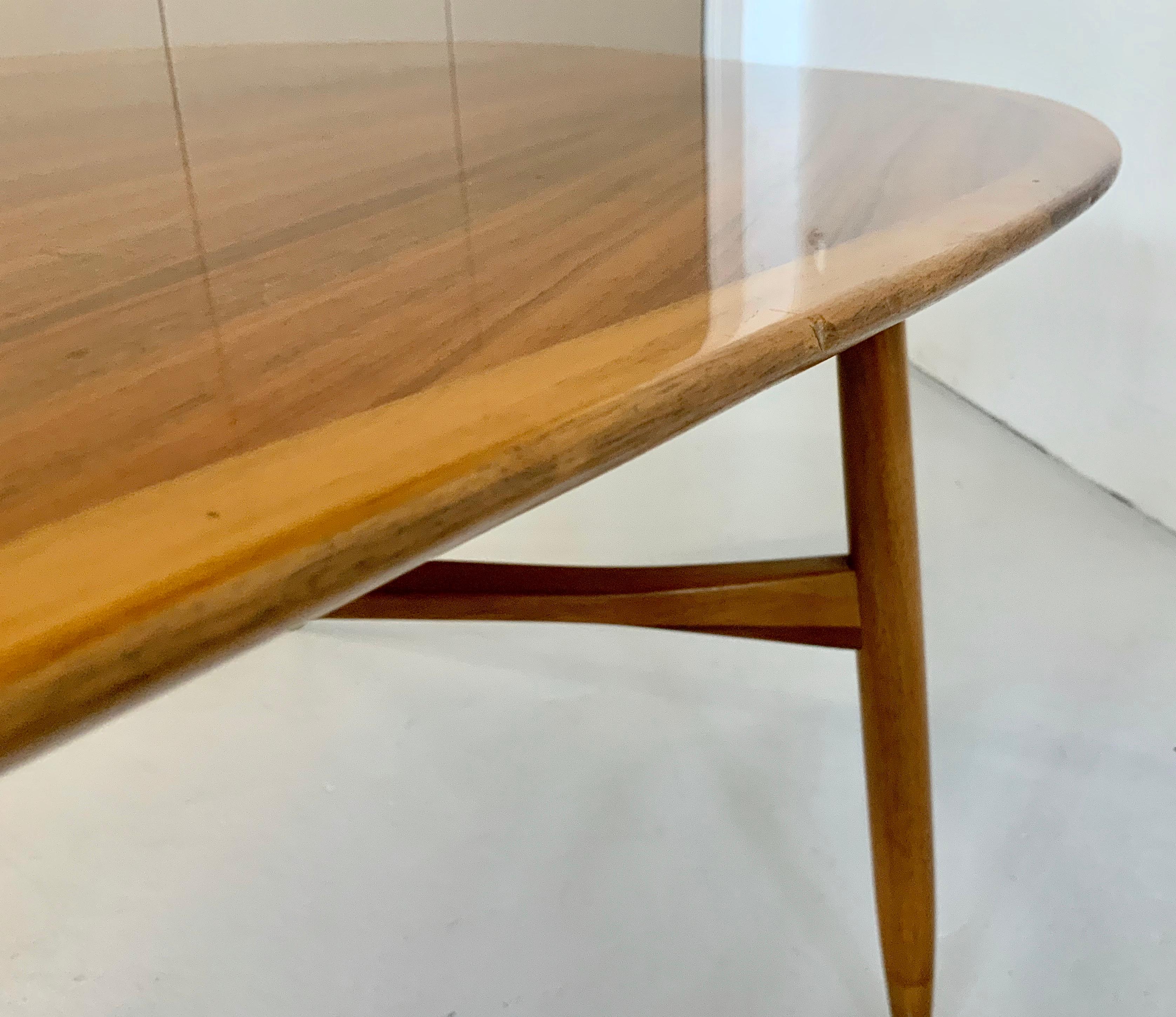 Large Svante Skogh for Laauser Midcentury Walnut Curved Coffee Table, 1950s For Sale 2