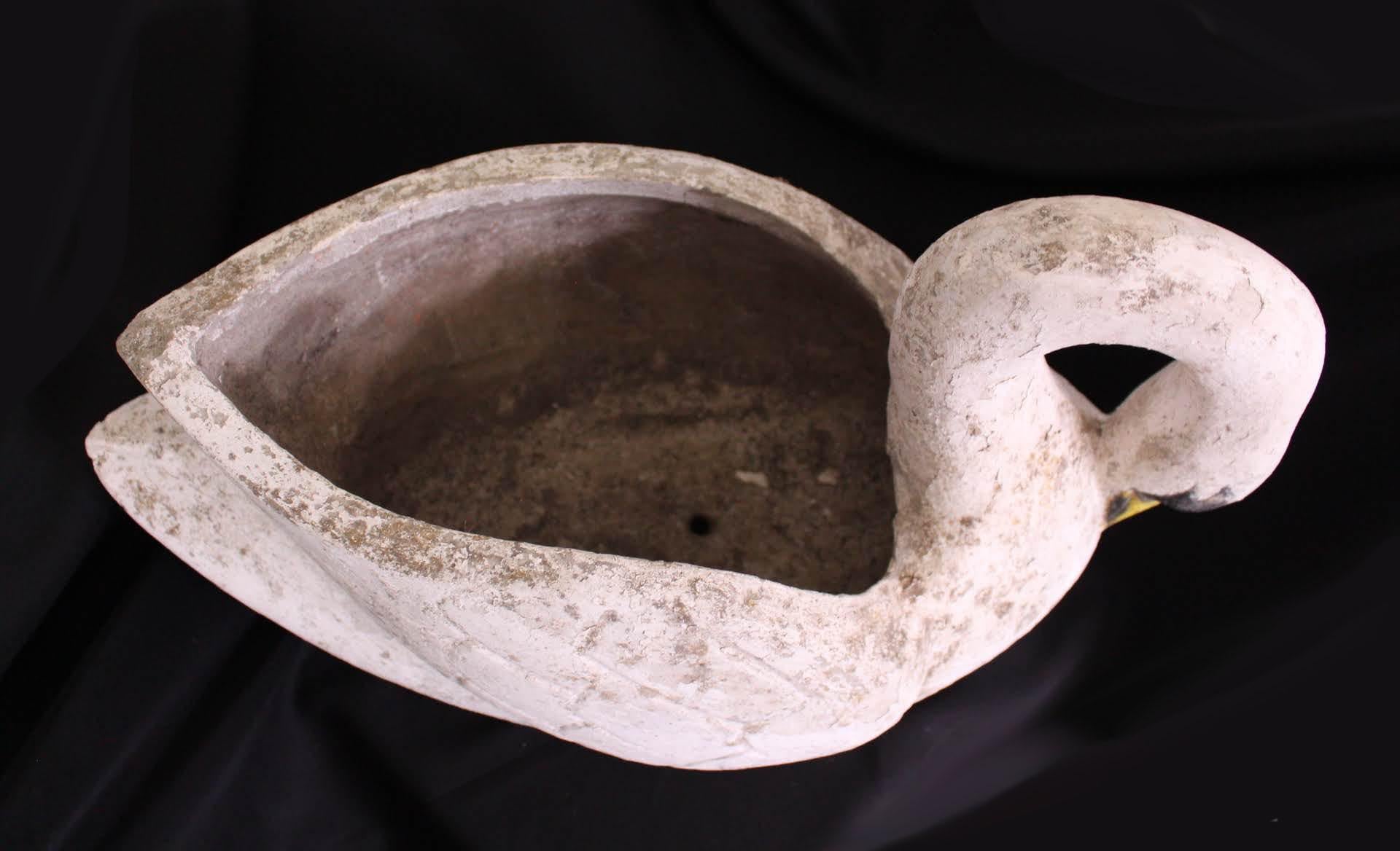 garden swan planter