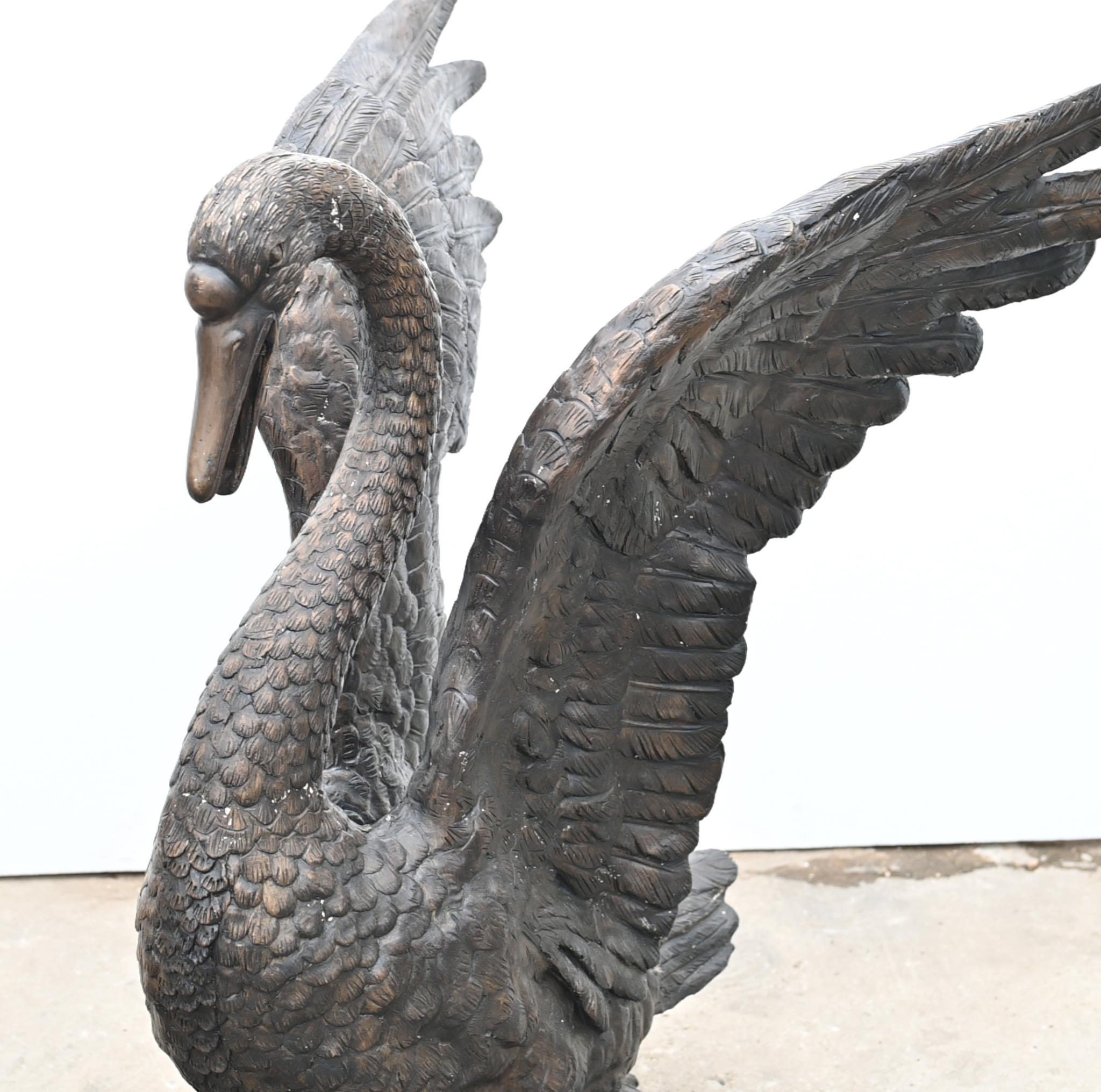 Large Swan Statue - Royal Bird Garden Casting For Sale 3