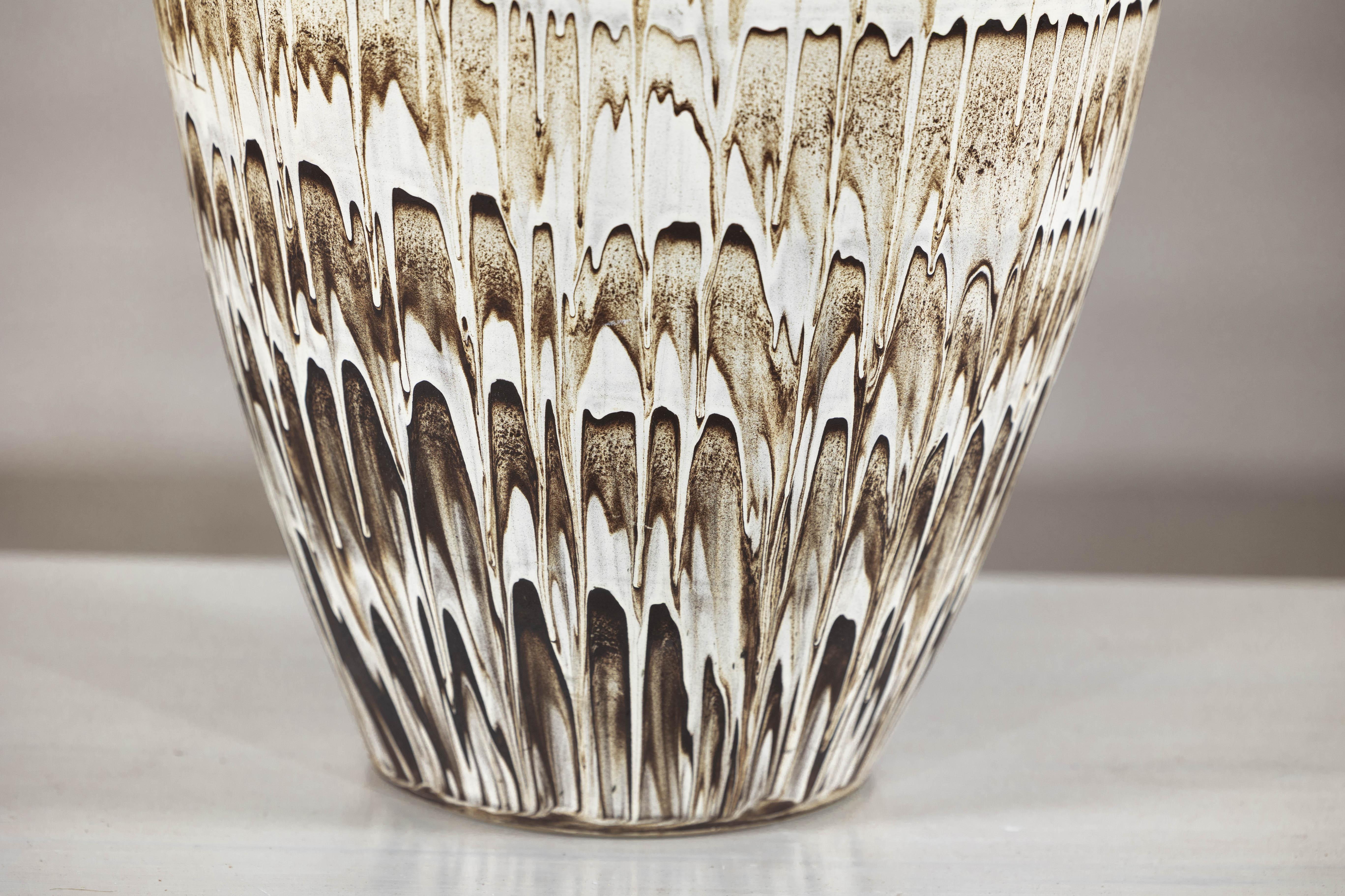 Grande jardinière en céramique de style Swankhalok avec motif de glaçure trempée en vente 1