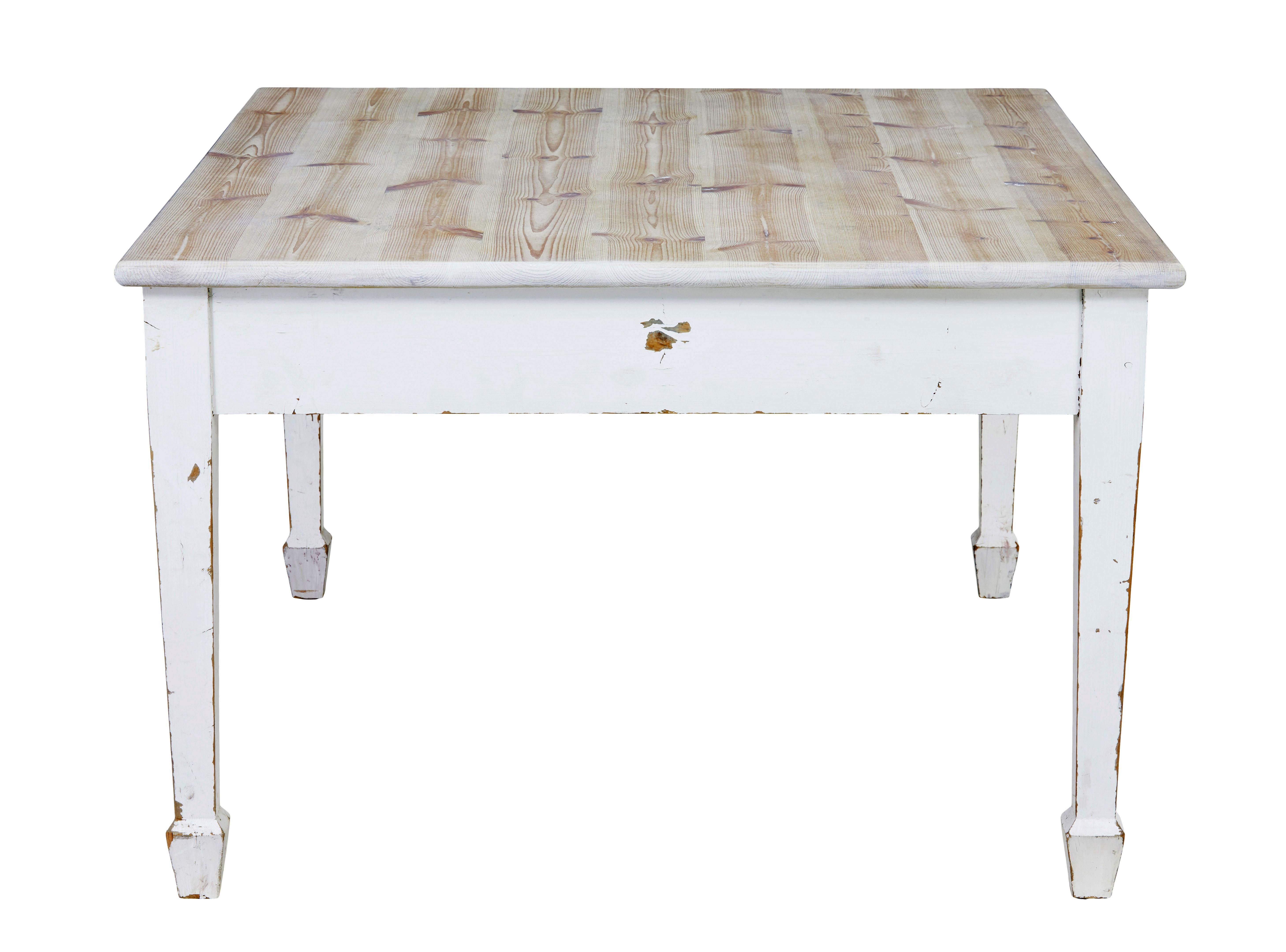 Large Swedish 19th century painted pine kitchen table For Sale 2