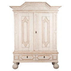 Grande armoire baroque suédoise