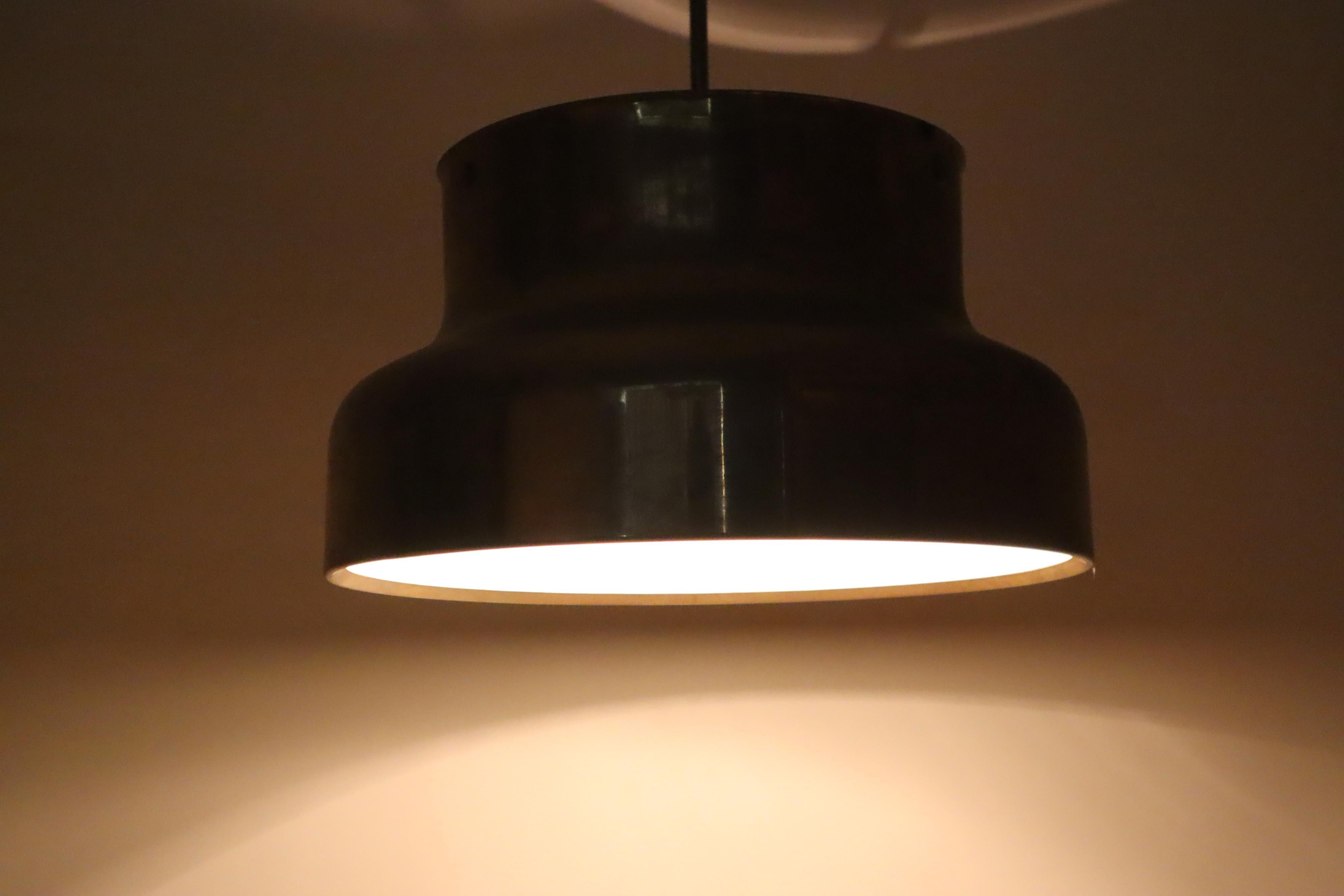 Grand pendentif suédois Bumling en laiton par Anders Pherson pour Atelje Lyktan en vente 6