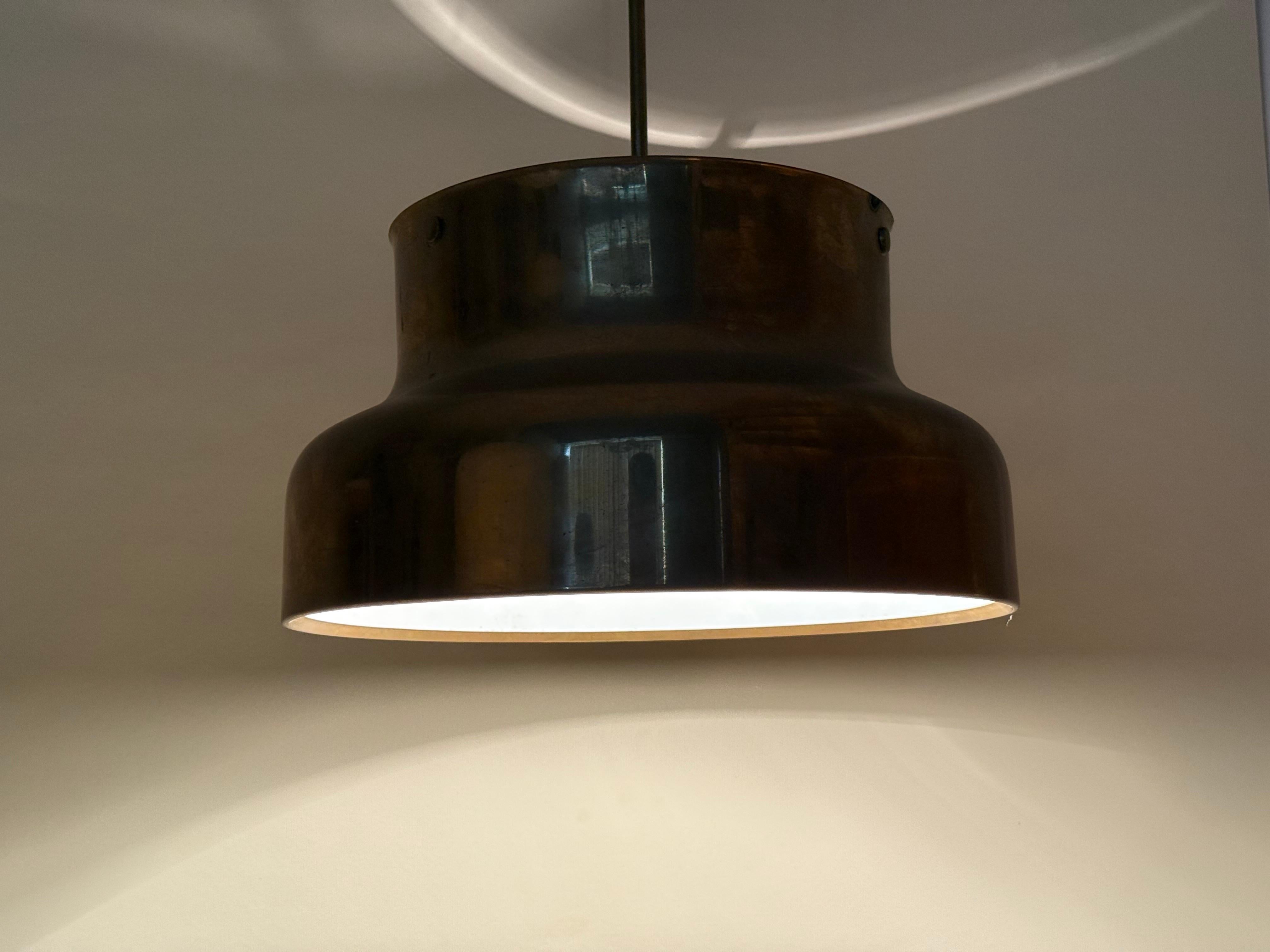 Grand pendentif suédois Bumling en laiton par Anders Pherson pour Atelje Lyktan en vente 7