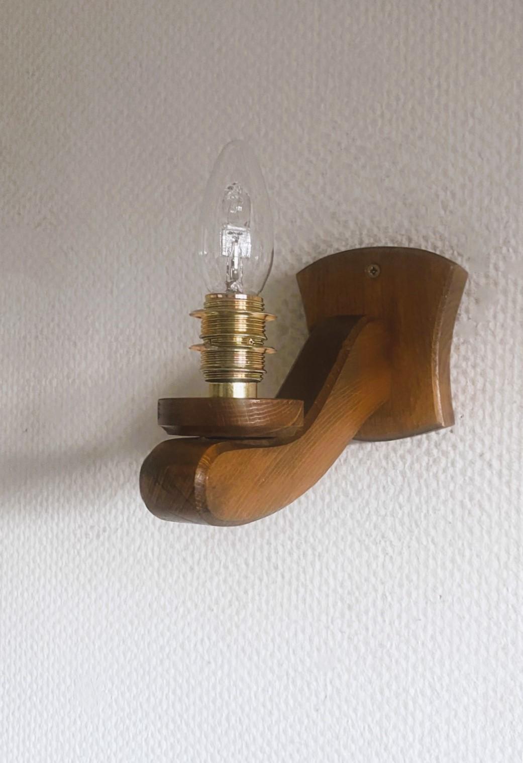 Lámpara de pared de pino de diseño sueco con pantalla plisada, Suecia, años 50 en venta 6