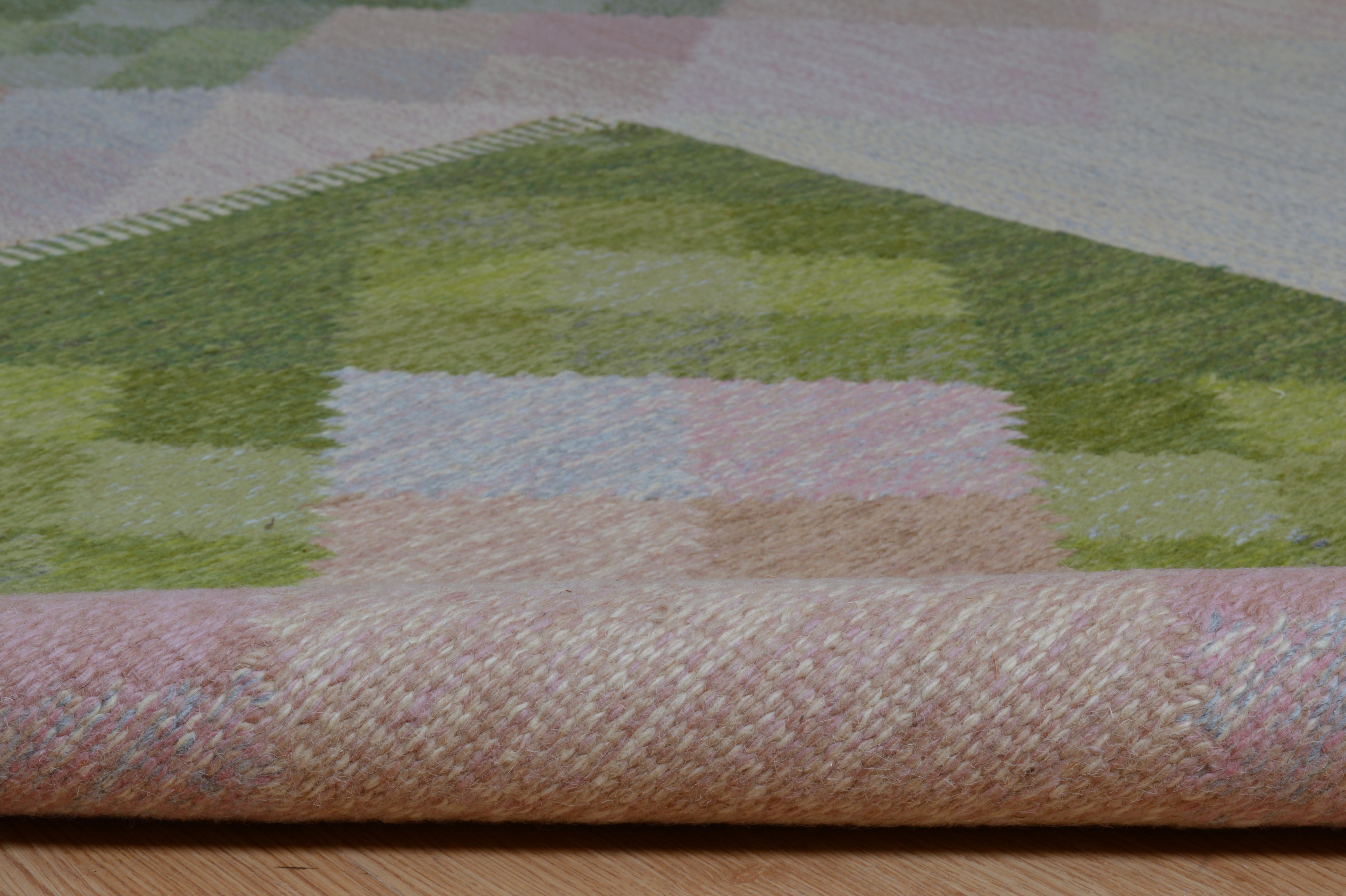 Large Swedish Flat-Weave Kilim Rölakan Carpet 