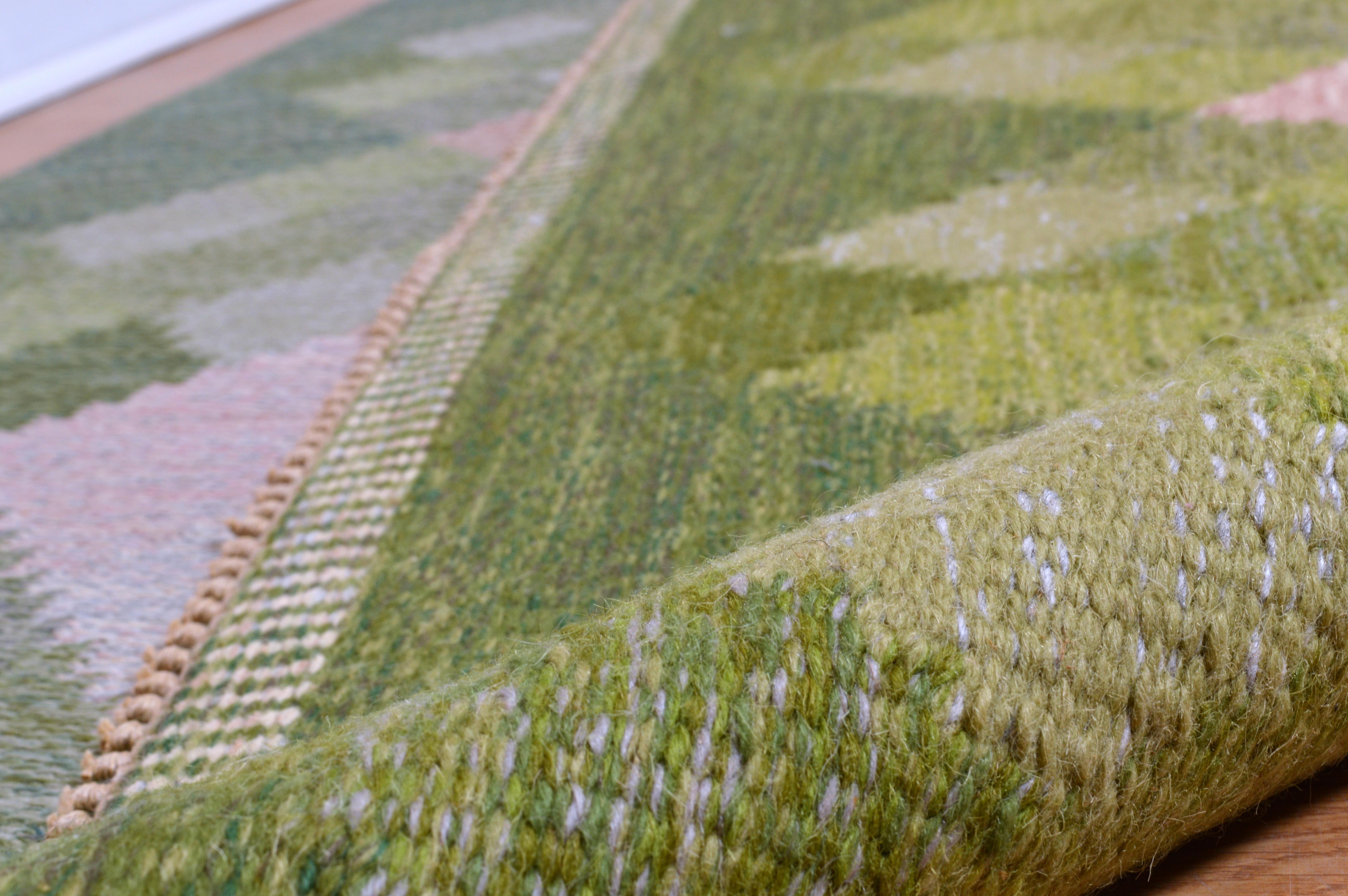 Wool Large Swedish Flat-Weave Kilim Rölakan Carpet 