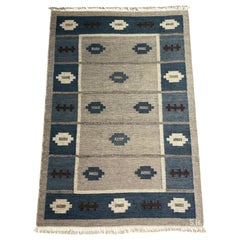 Large Swedish flatweave rölakan carpet Svensk Hemslöjd, signed SH, Sweden 1950s