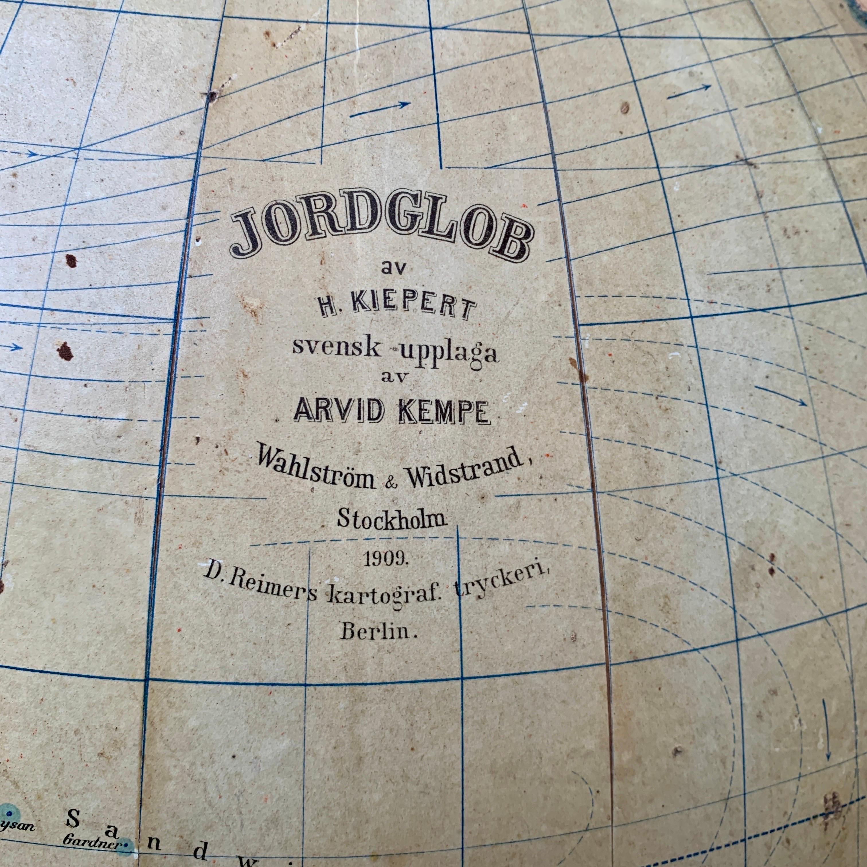 Large Swedish Globe On Wooden Stand From 1911 For Sale 3
