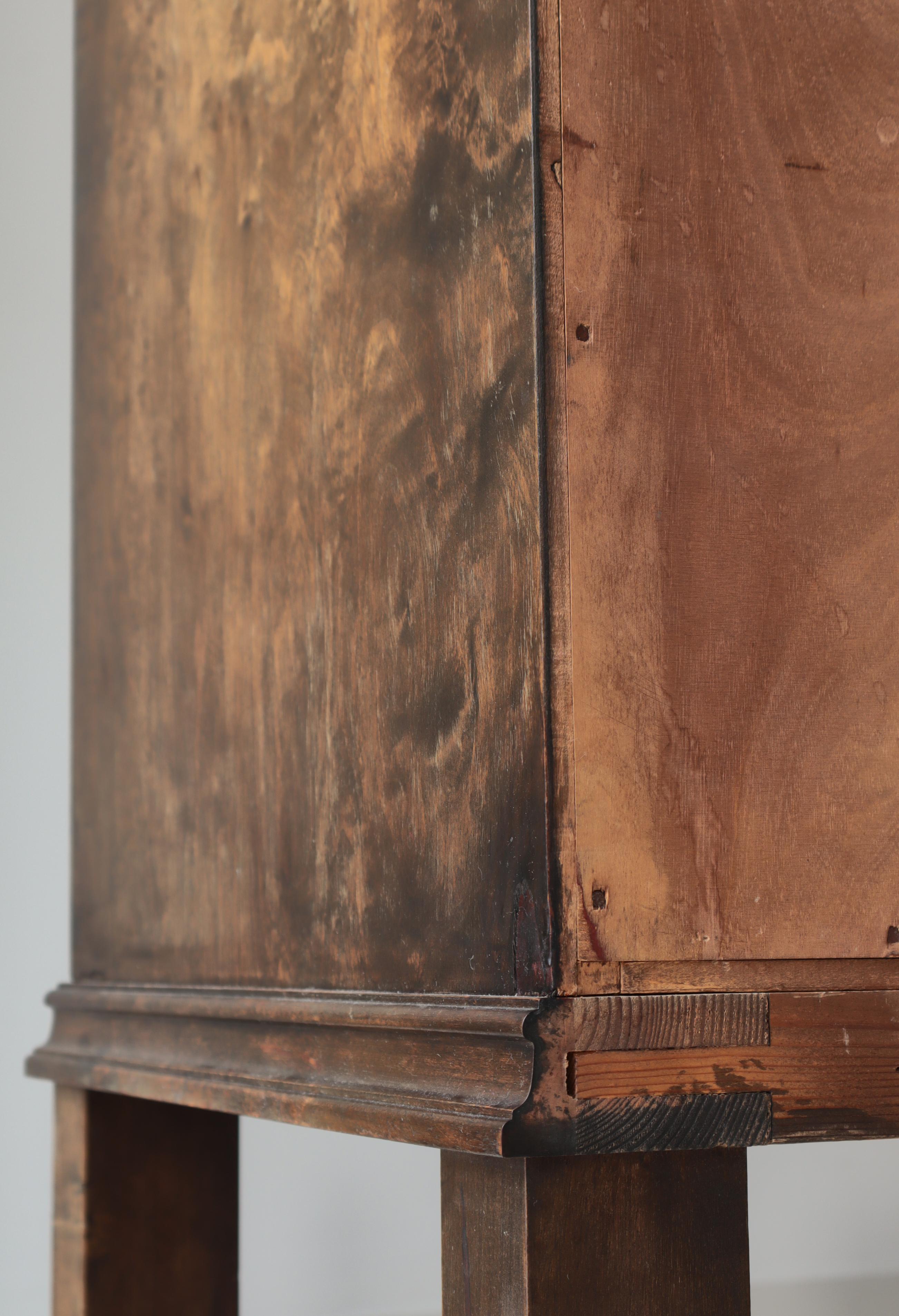Großer schwedischer Grace-Schrank „BORGHOLM“ aus gebeizter Birke, Bodafors, 1920er Jahre, Schweden im Angebot 6