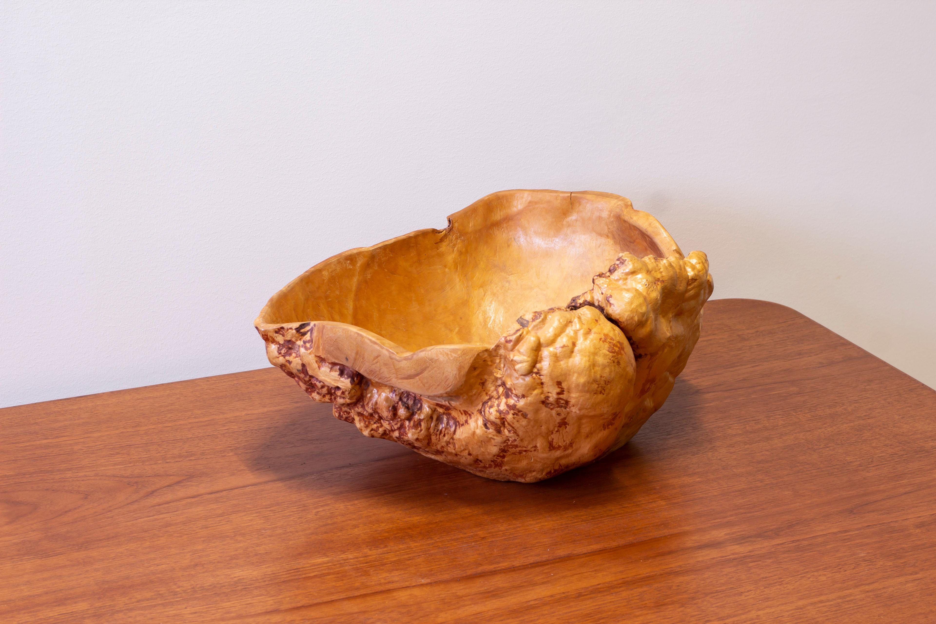 Gran cuenco sueco de madera burl de abedul hecho a mano, años 60-70 Sueco en venta