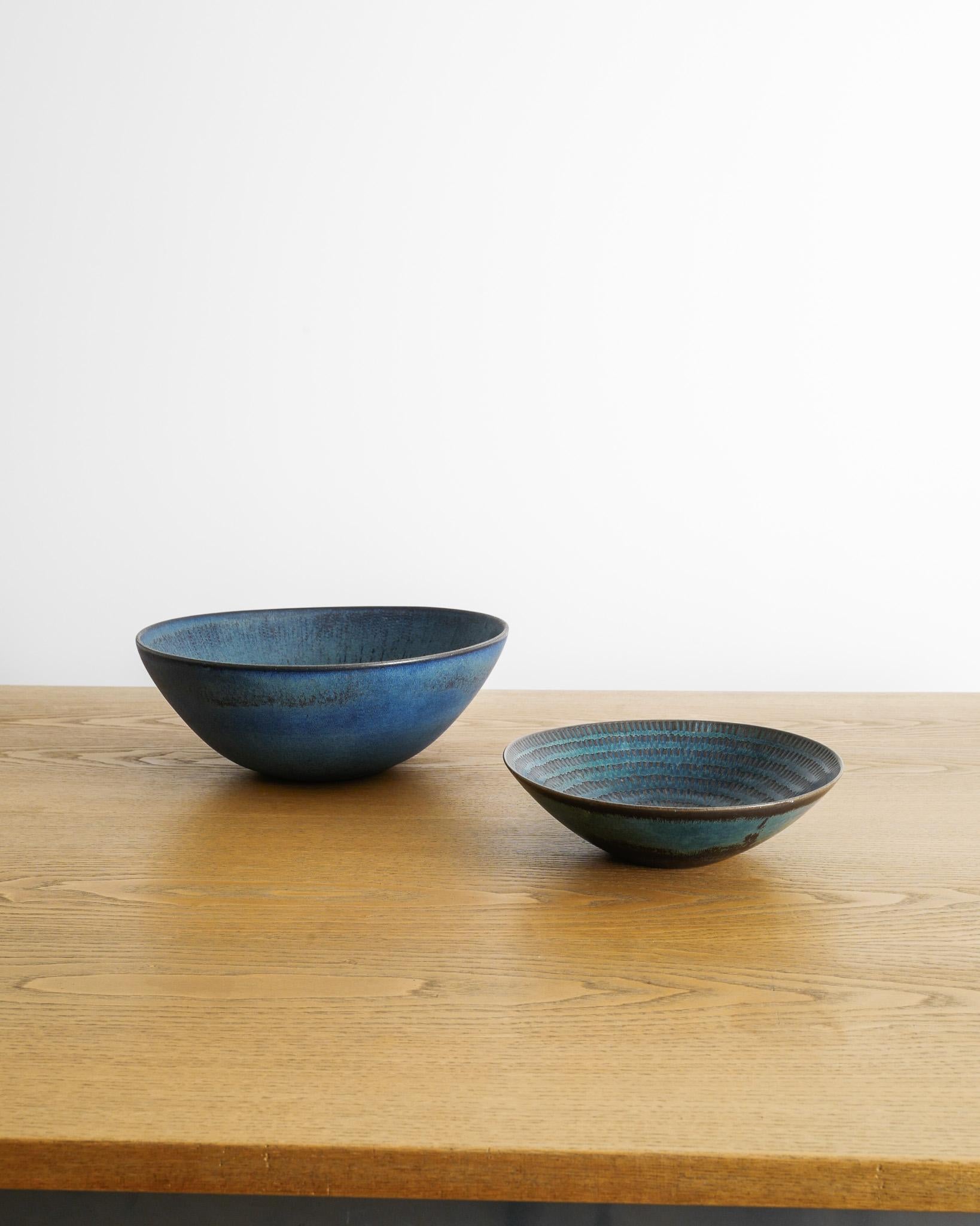 Large Swedish Mid Century Blue Stoneware Bowl by Stig Lindberg for Gustavsberg In Good Condition For Sale In Stockholm, SE
