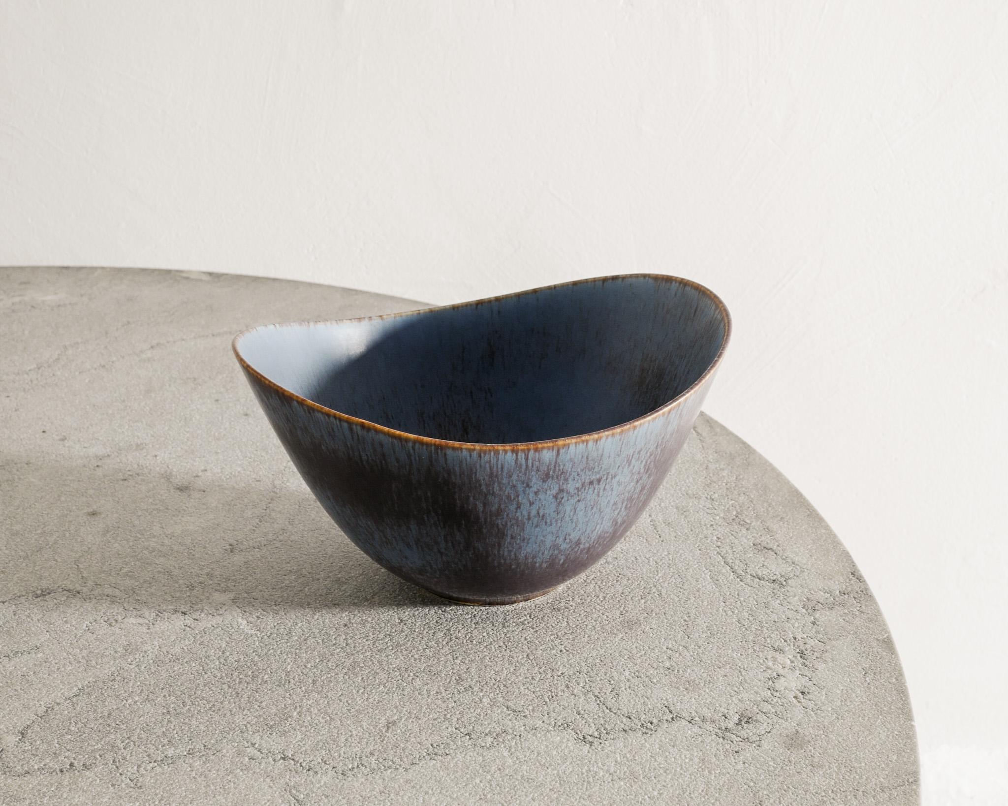 Mid-20th Century Large Swedish Mid Century Ceramic Bowl by Gunnar Nylund for Rörstrand, 1950s For Sale