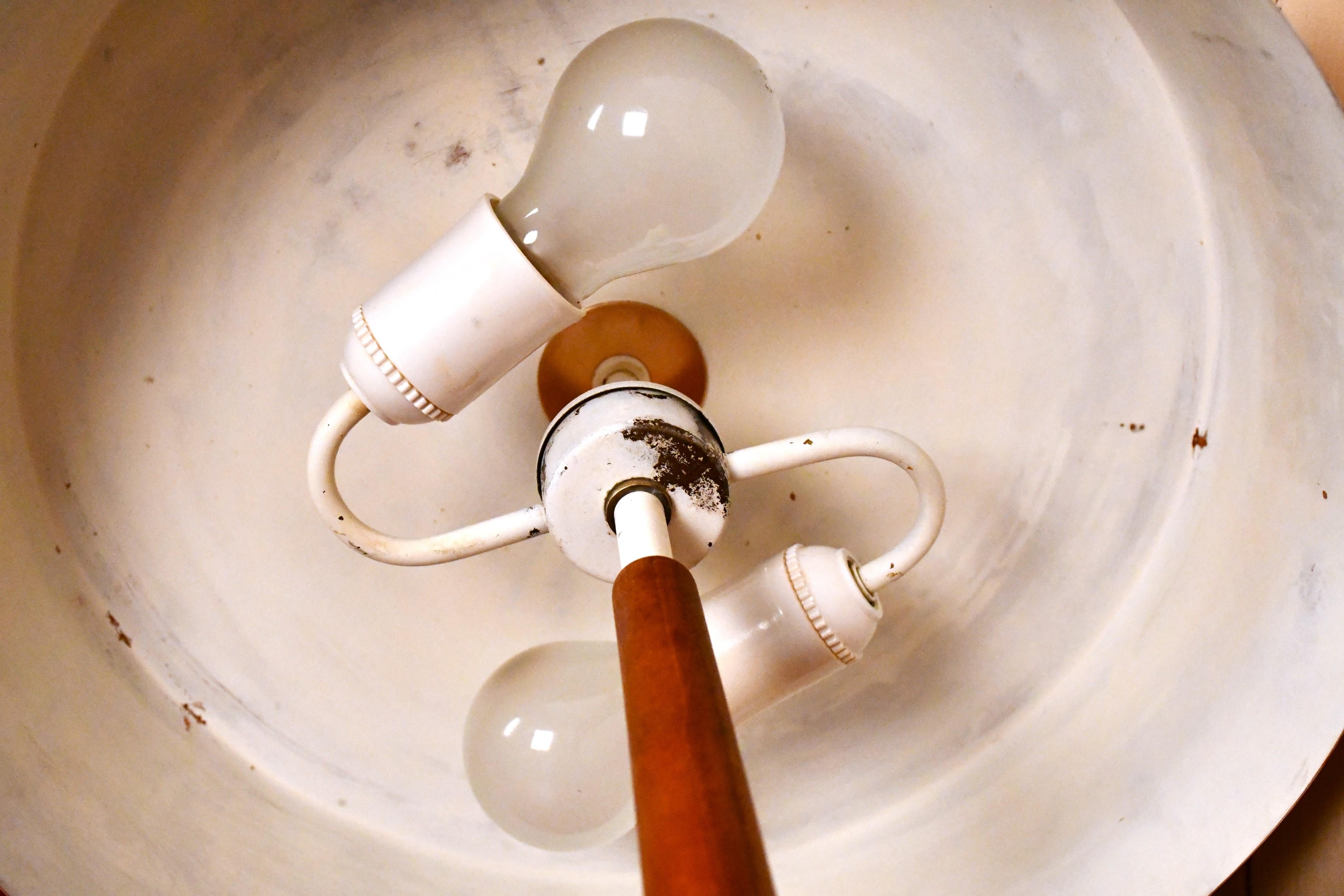 Gran lámpara de mesa sueca moderna de cobre y teca de Pagos Armaturfabrik, años 50 en venta 5